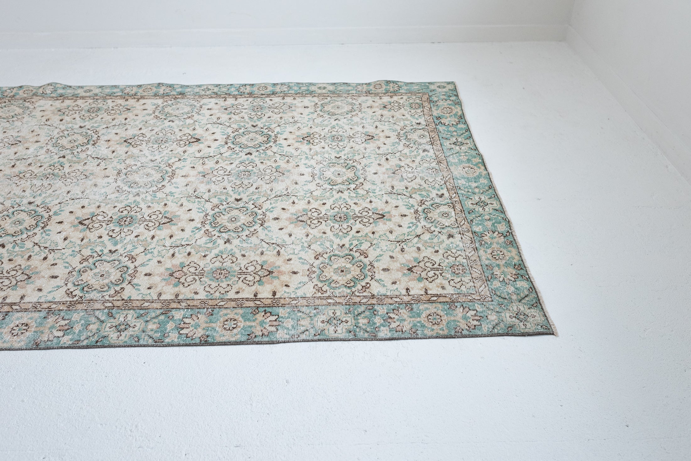 6&#39;2 x 10&#39;0 | Muted Aqua Large Vintage Rug | C-2808