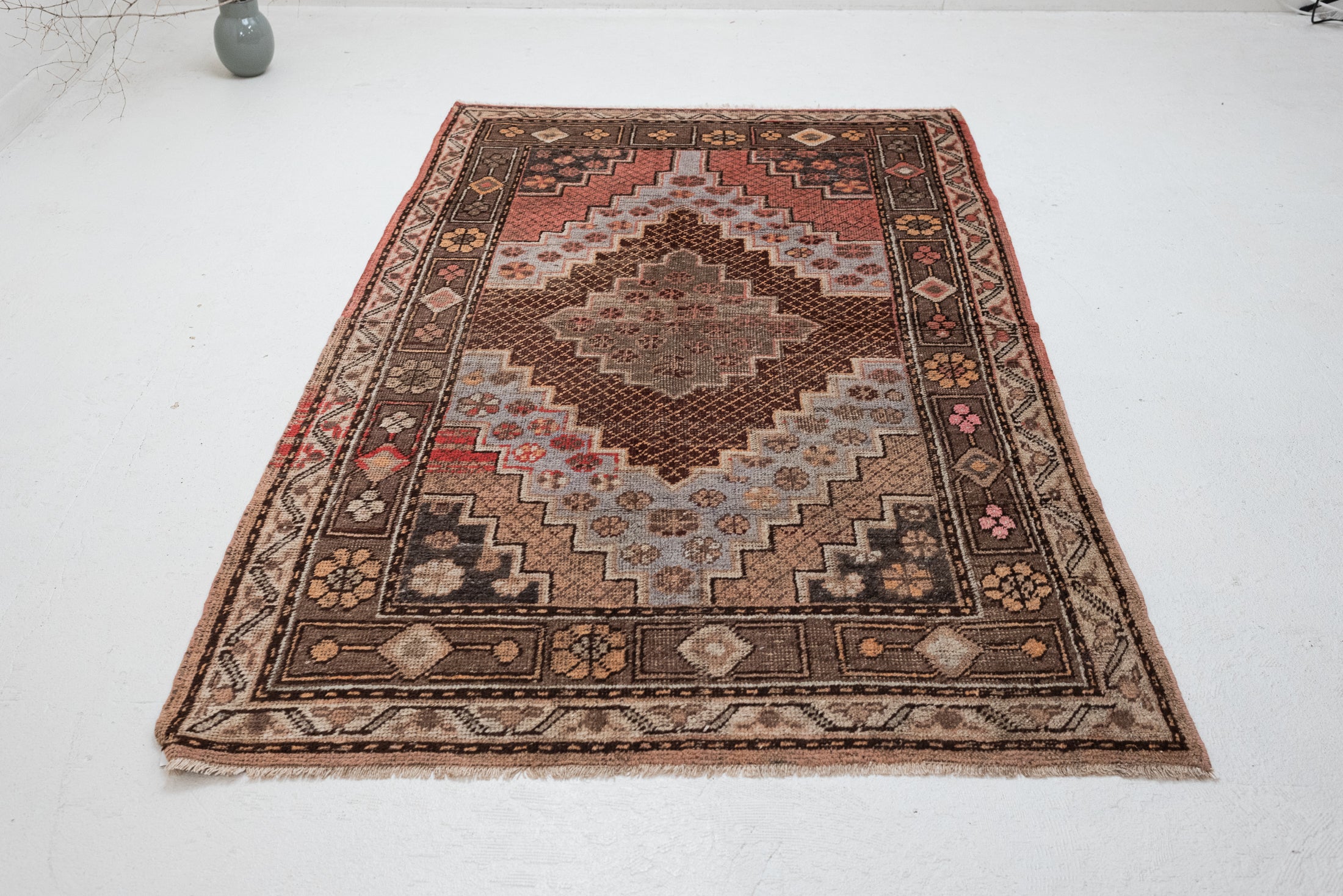 4'4 x 7'2 | CE-W-3359