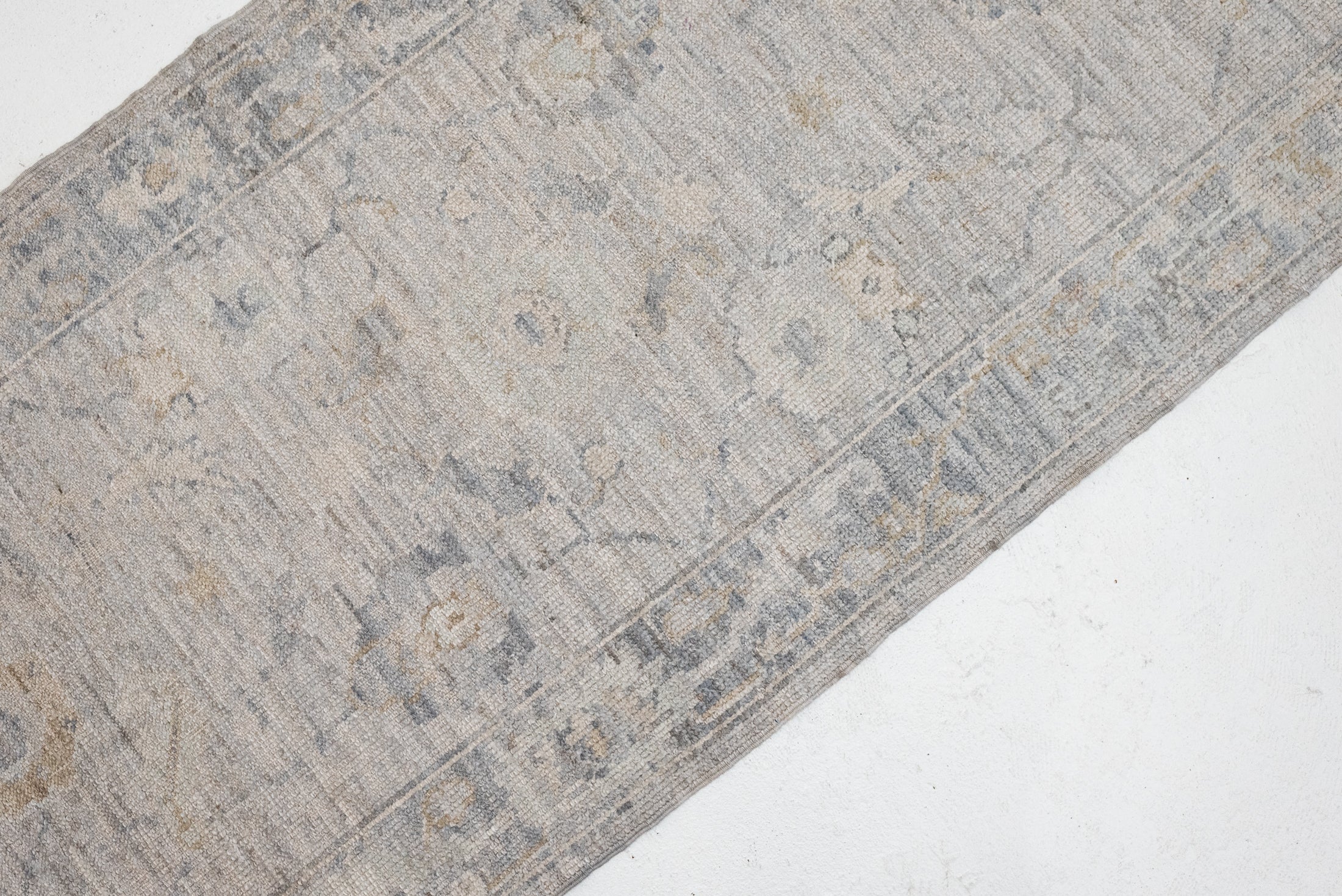 2'8 x 13'6 | CS-R-3802