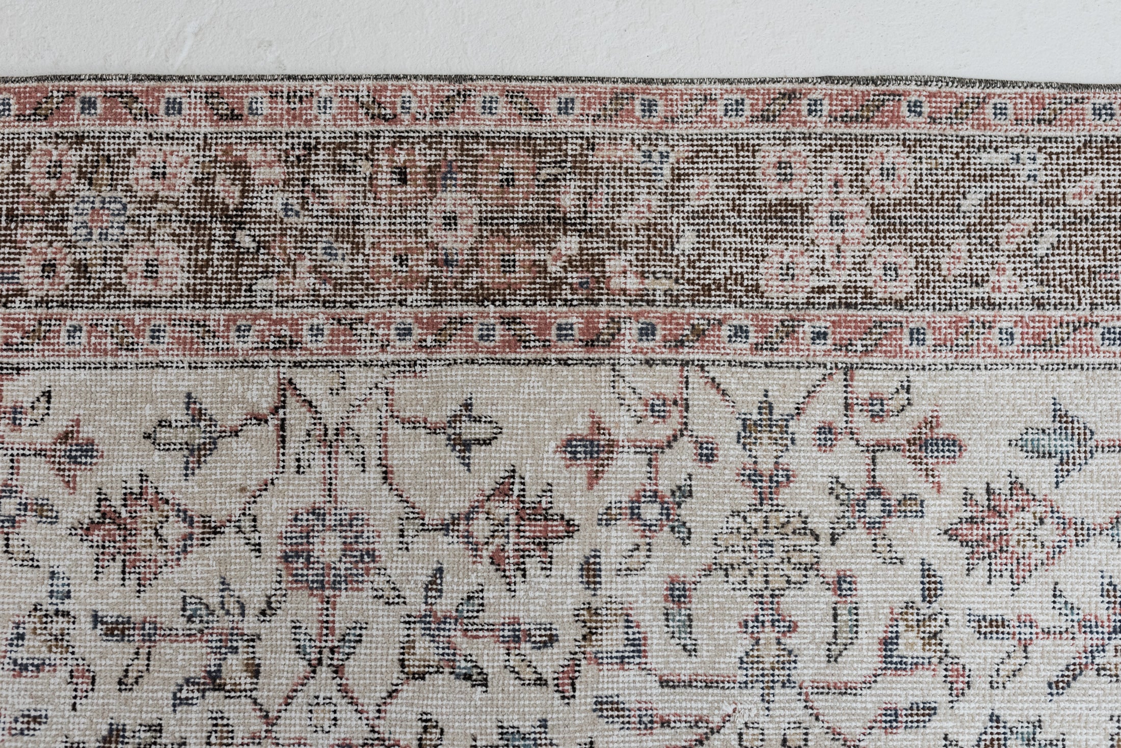 6&#39;0 x 9&#39;5 | Vintage Oushak Rug | V-2800