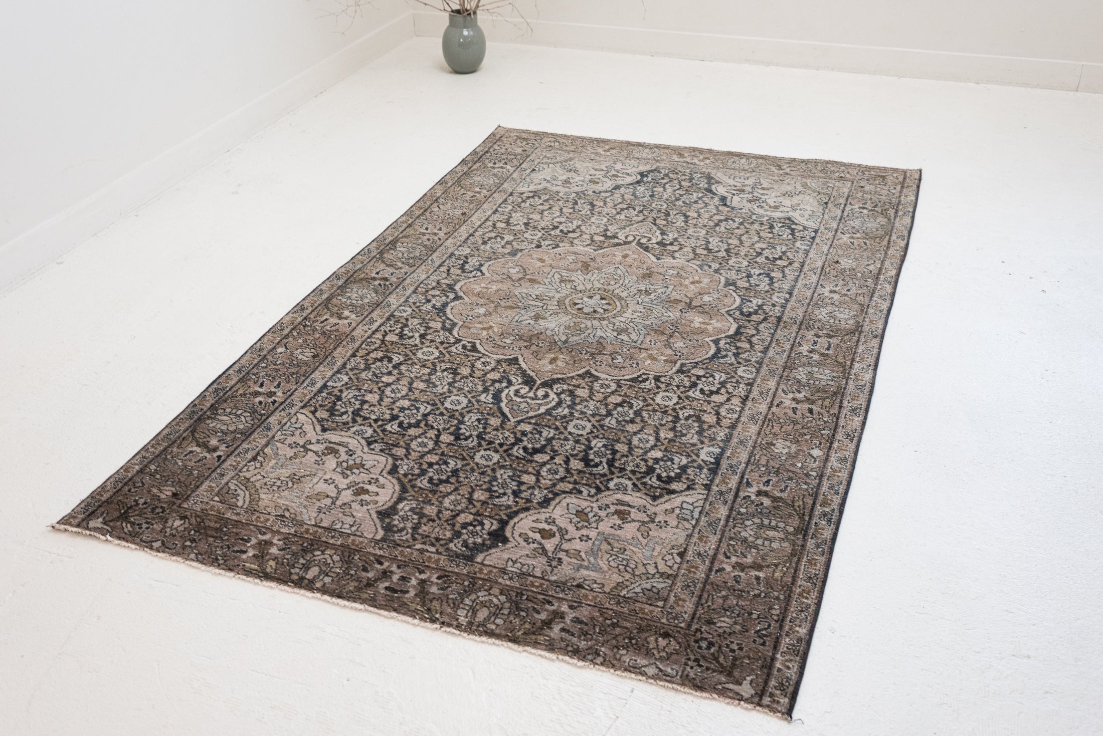 4'2 x 6'7 | CE-W-3445