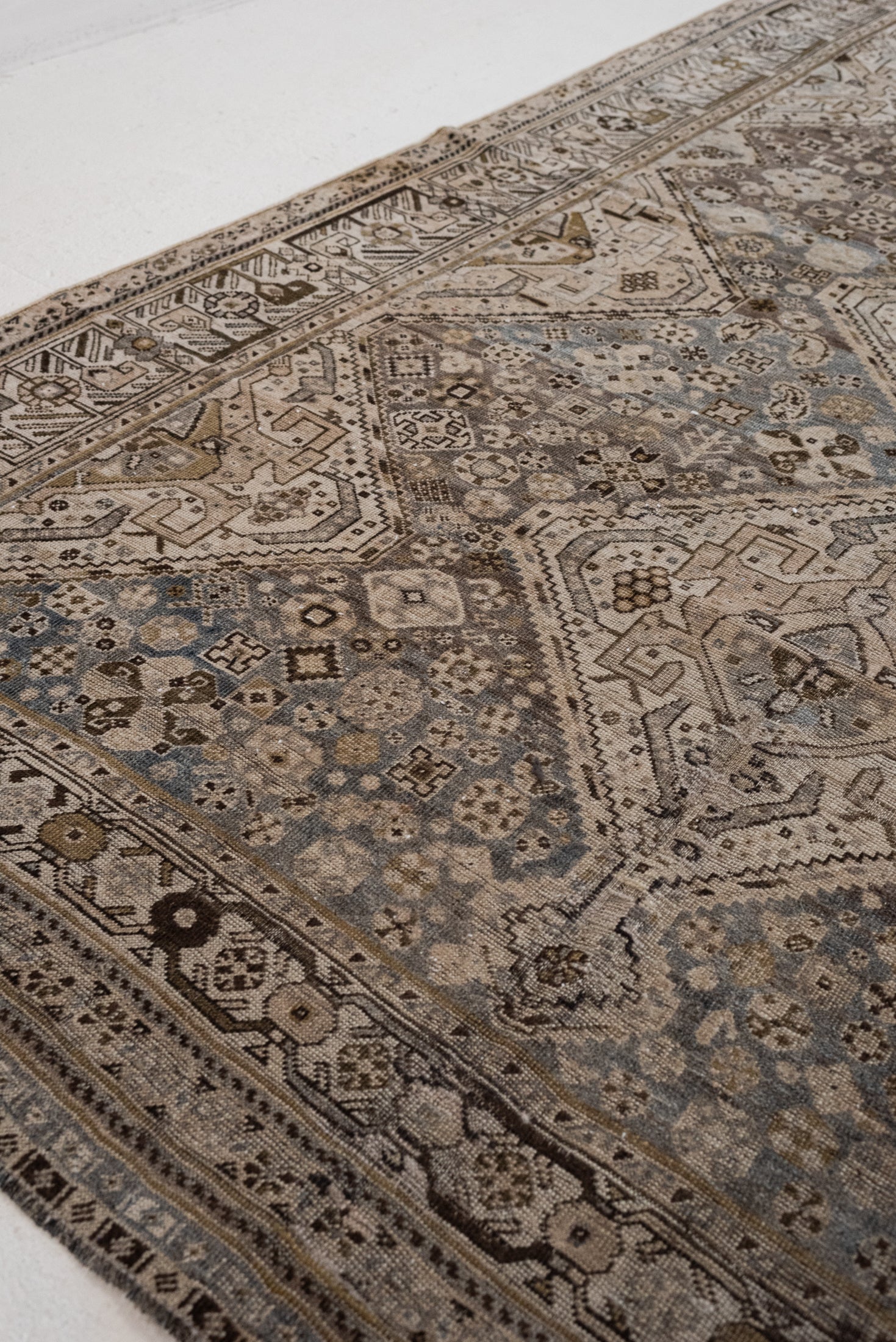 5'5 x 8'4 | CE-B-3356