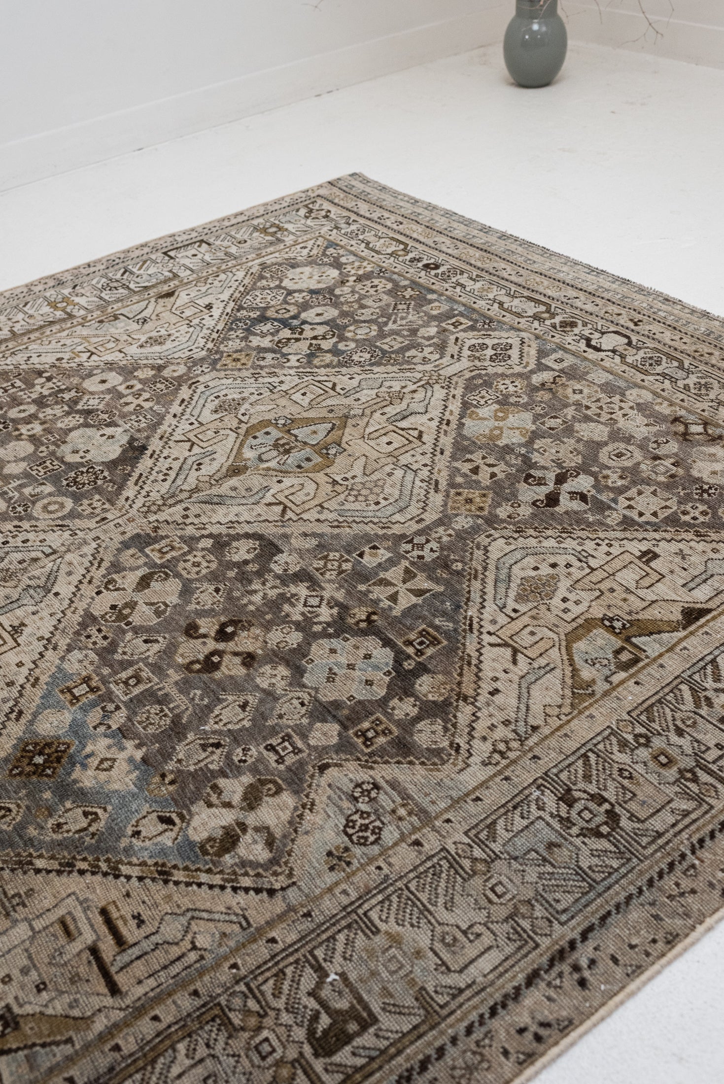 5'5 x 8'4 | CE-B-3356