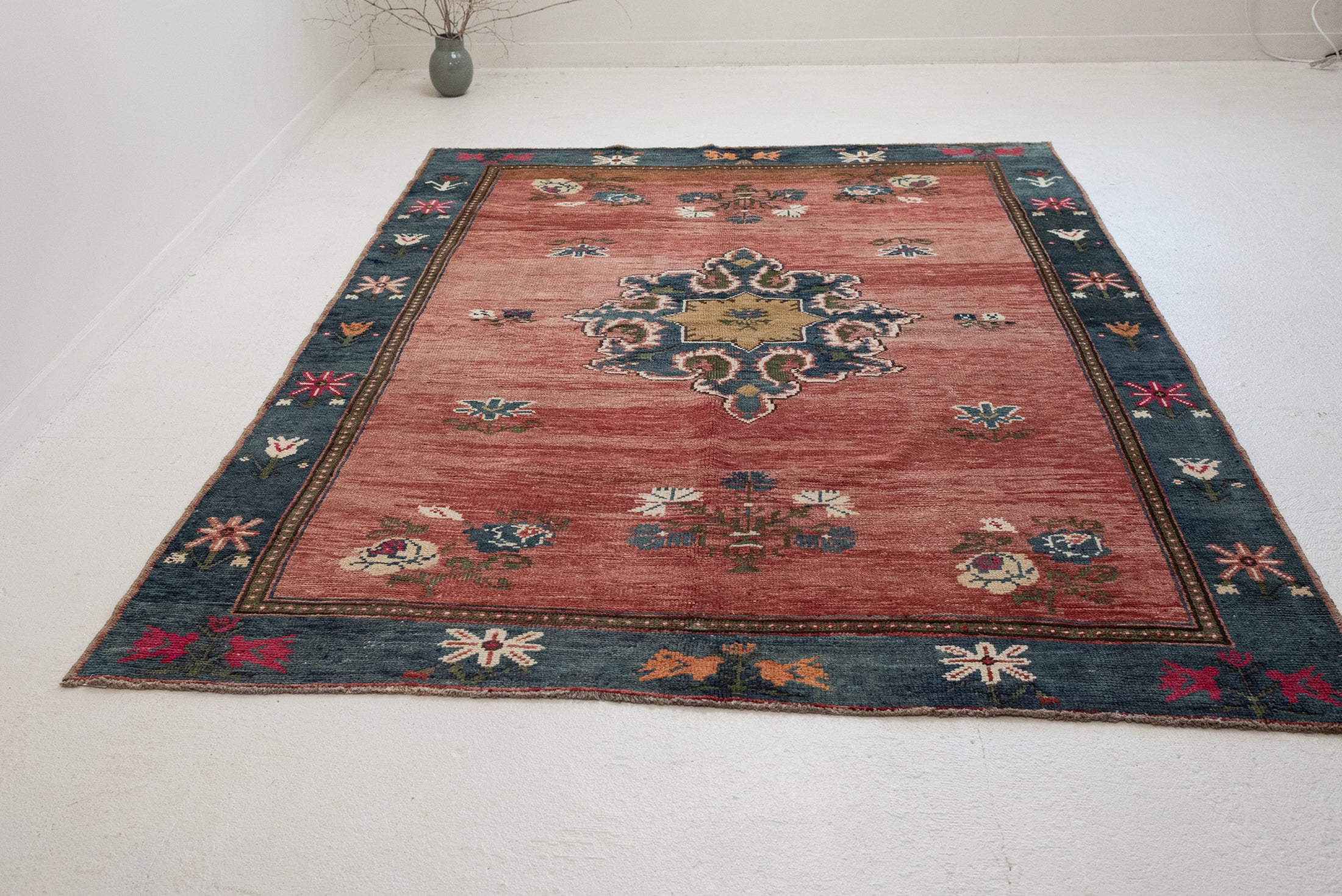 6'5 X 8'10 | Large Colorful Vintage Oushak | C-3726