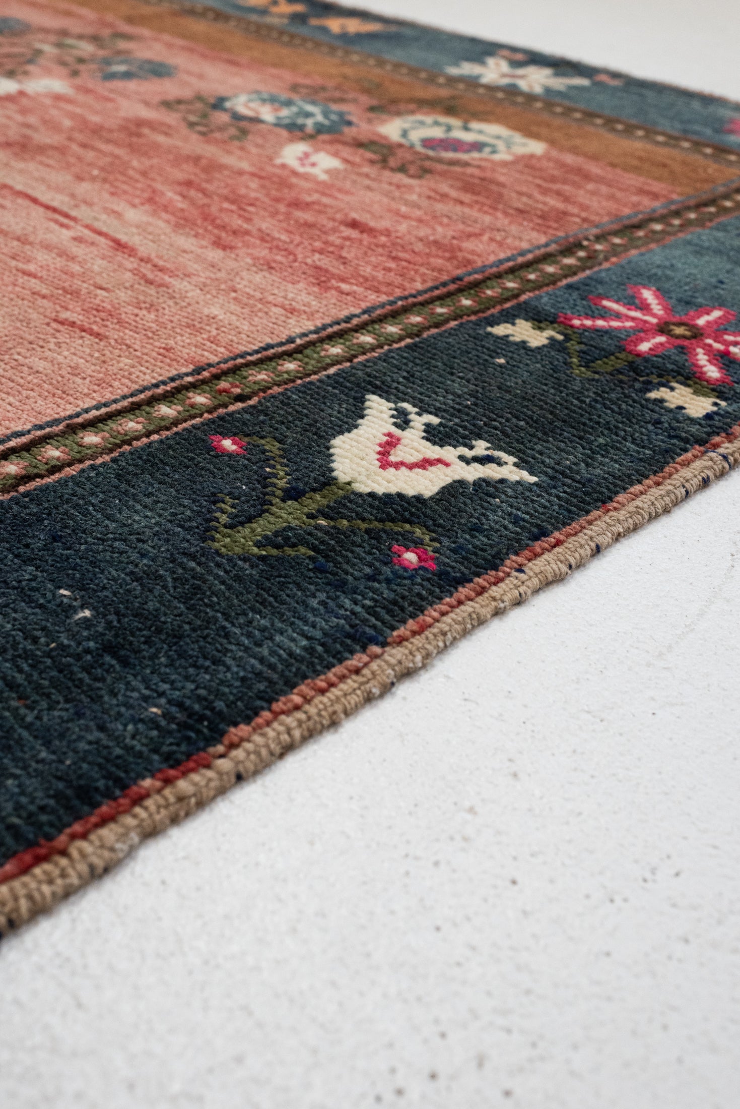 6'5 X 8'10 | Large Colorful Vintage Oushak | C-3726