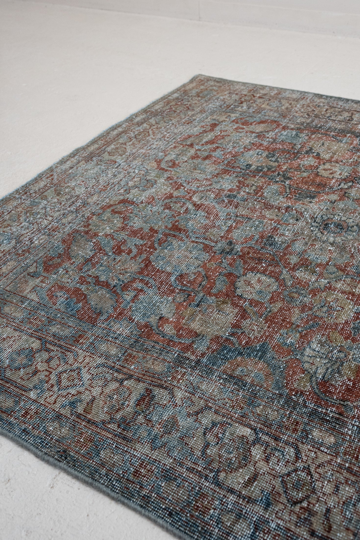 5'0 x 7'9 | Large Distressed Mahal | CE-B-3358