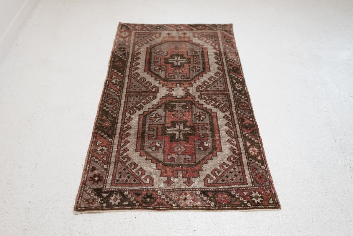2'6 x 4'8 | CE-W-4776
