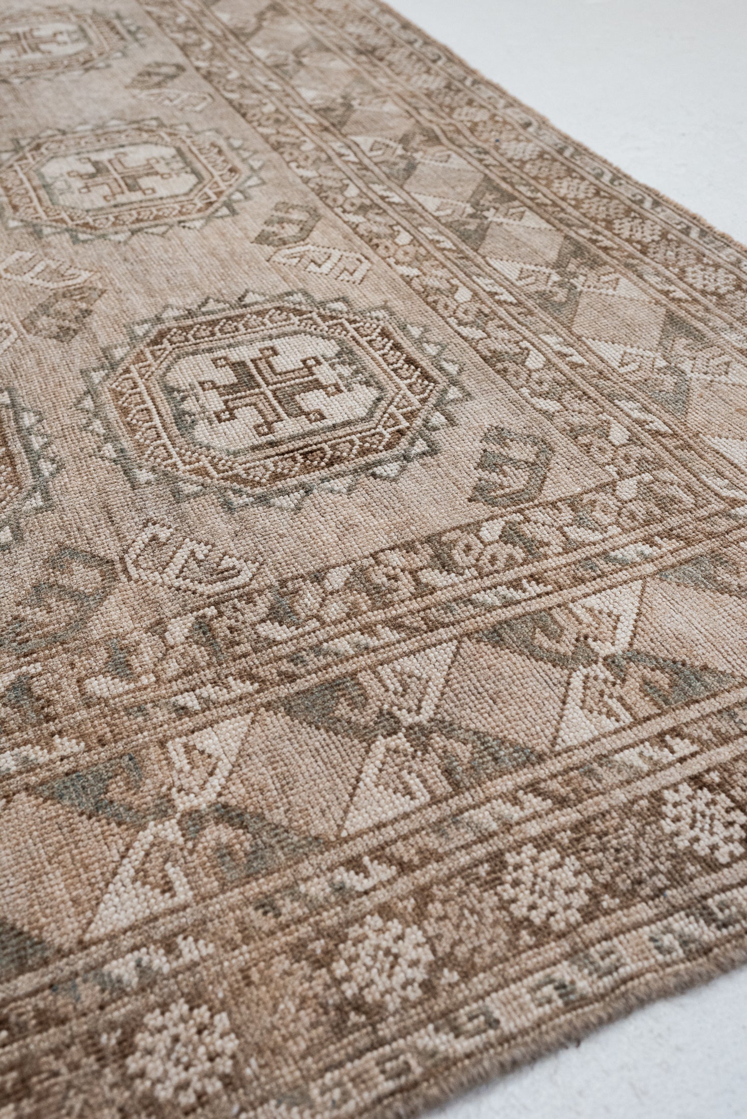 5'10 x 8'3 | CE-L-3357