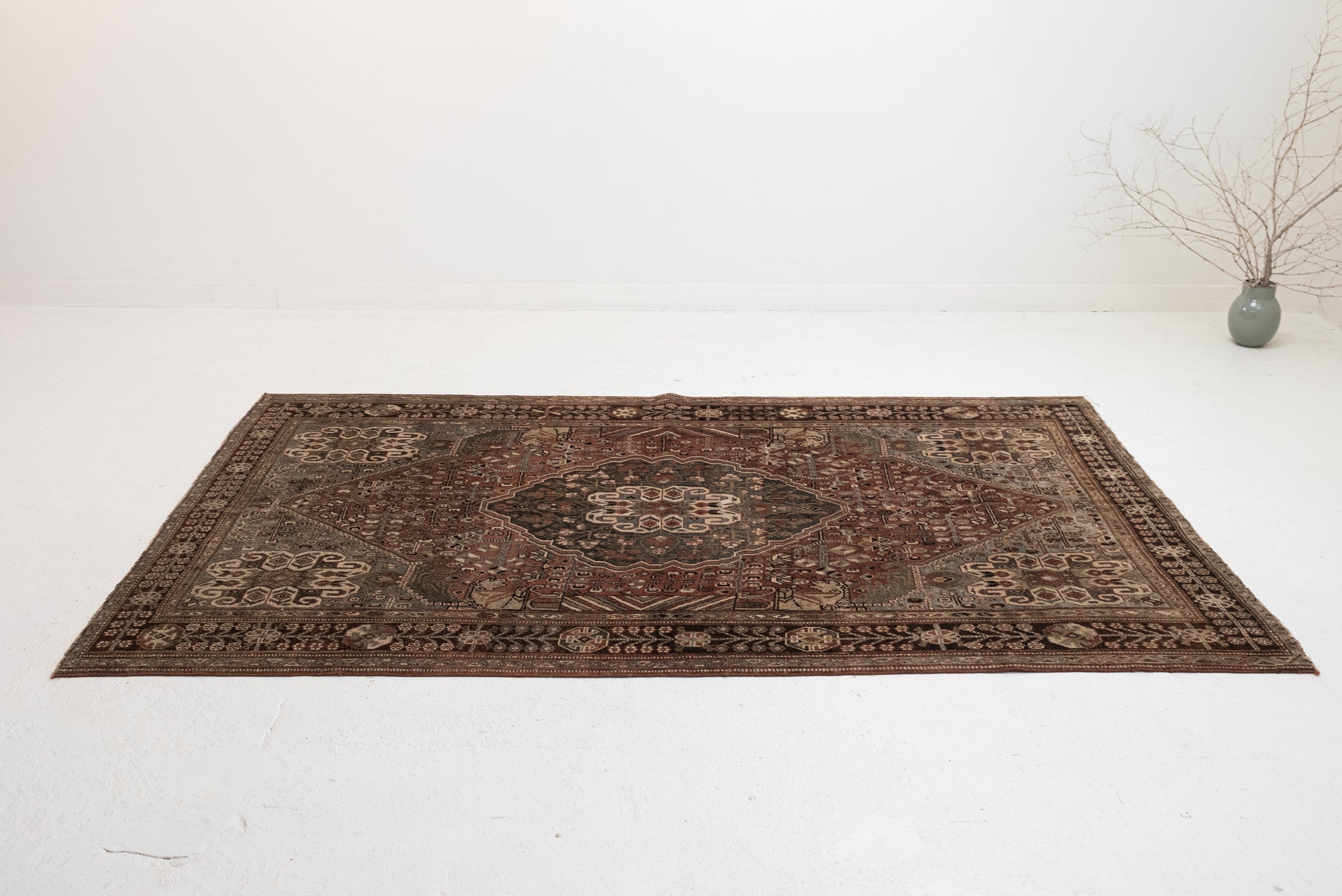 5'4 x 8'0 | Large 1940s Shiraz Rug | CE-B-3368