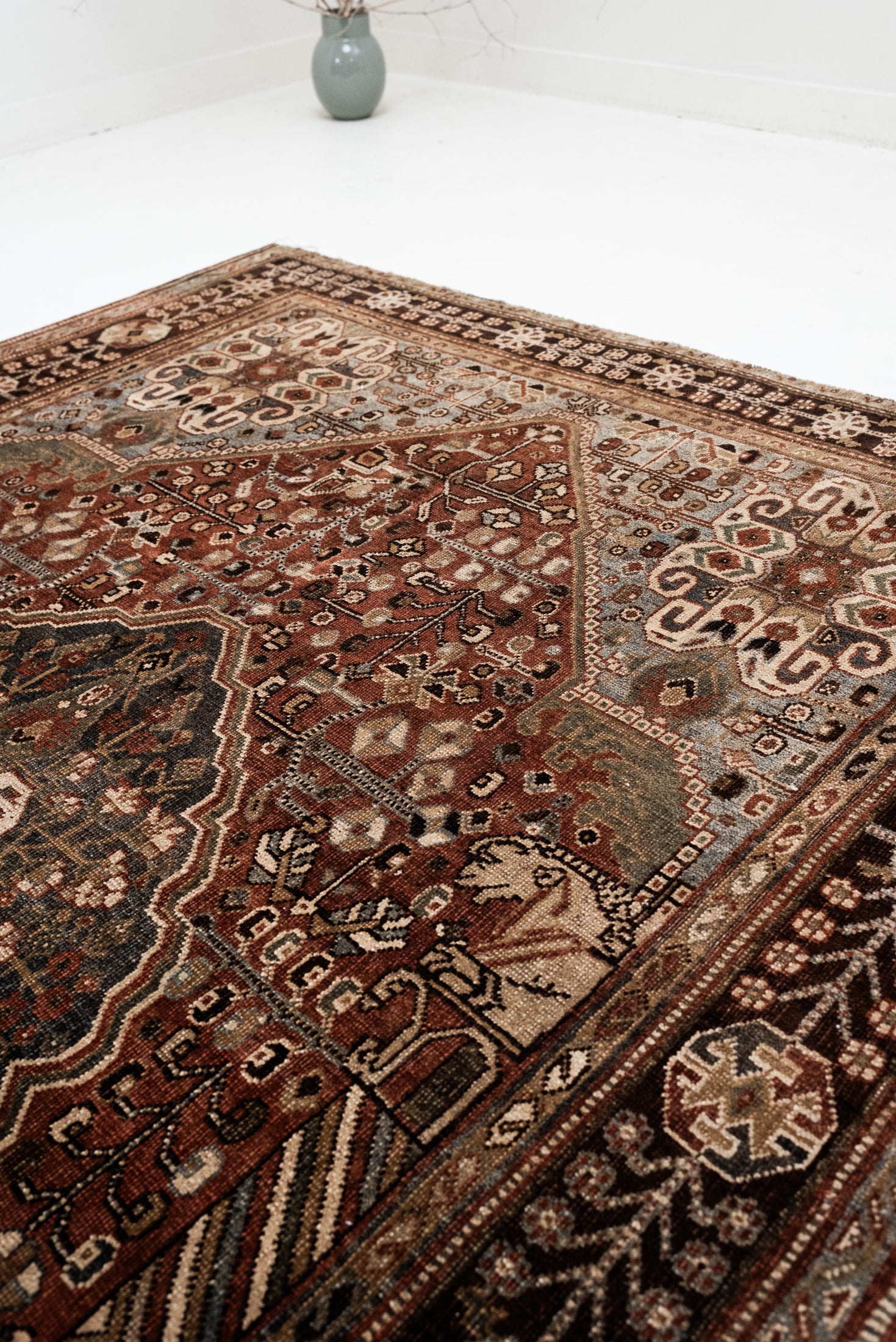 5'4 x 8'0 | Large 1940s Shiraz Rug | CE-B-3368