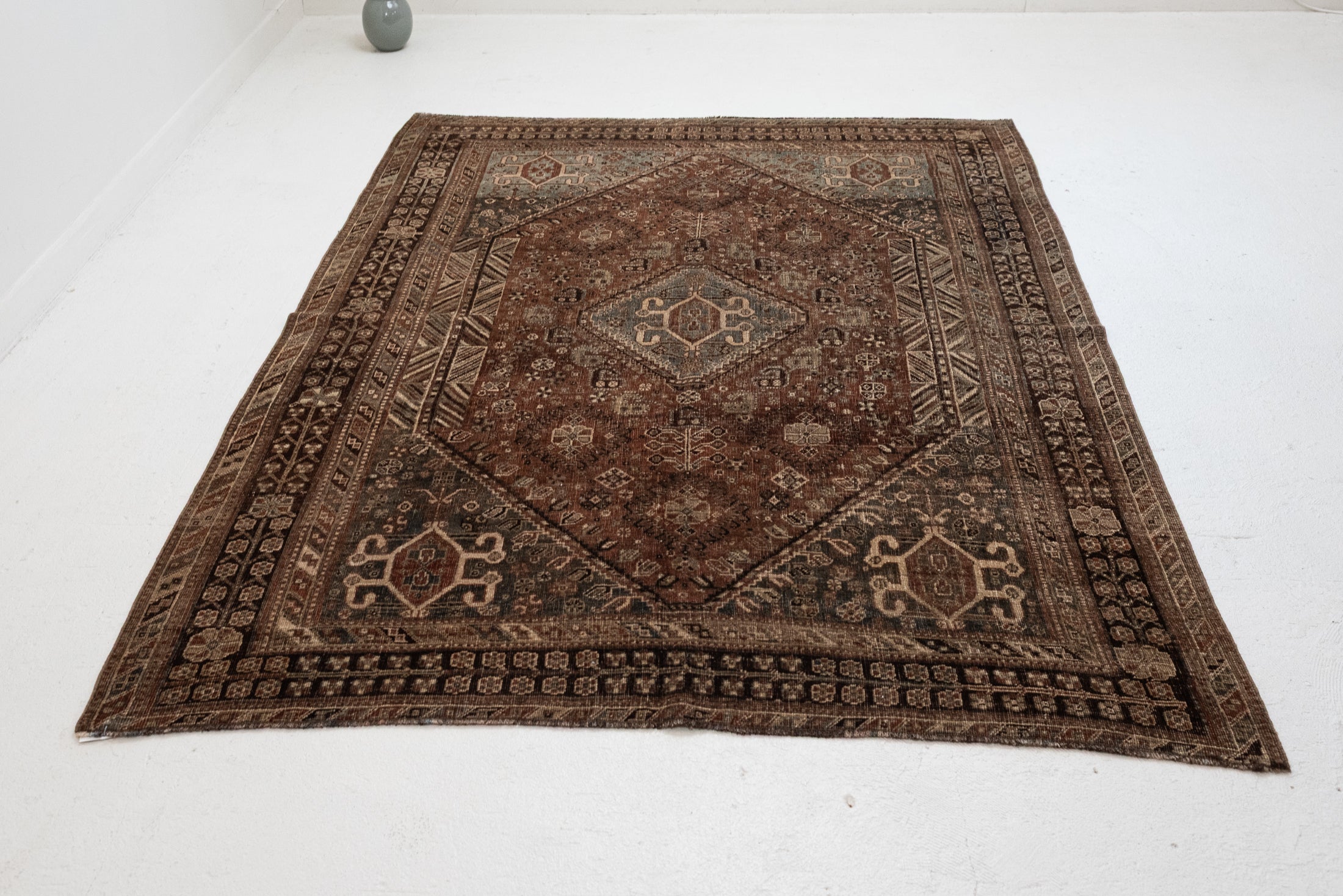 5'6 x 7'9 | Classic 1930s Shiraz | CE-B-3354