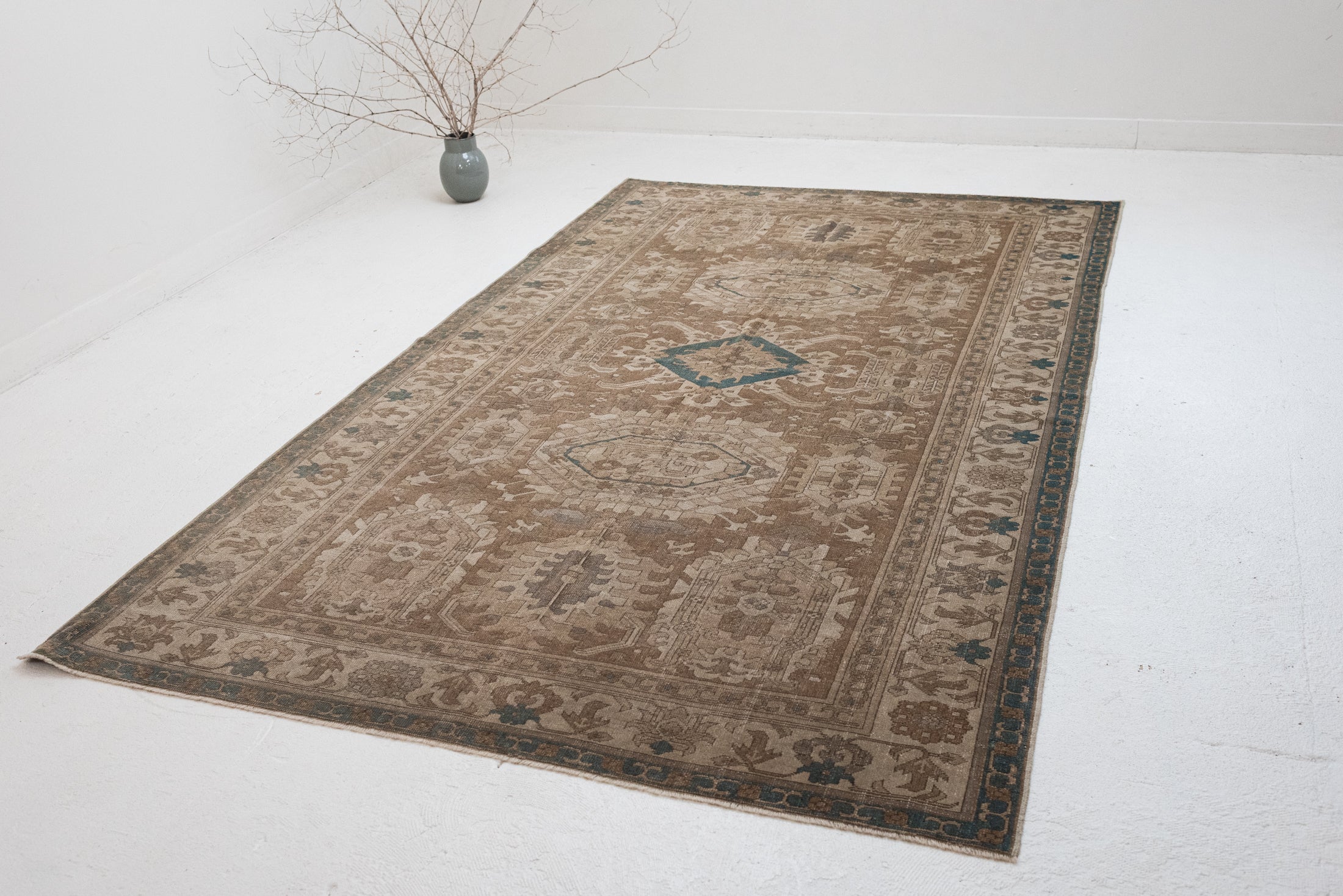 5'2 x 8'8 | CE-B-3363