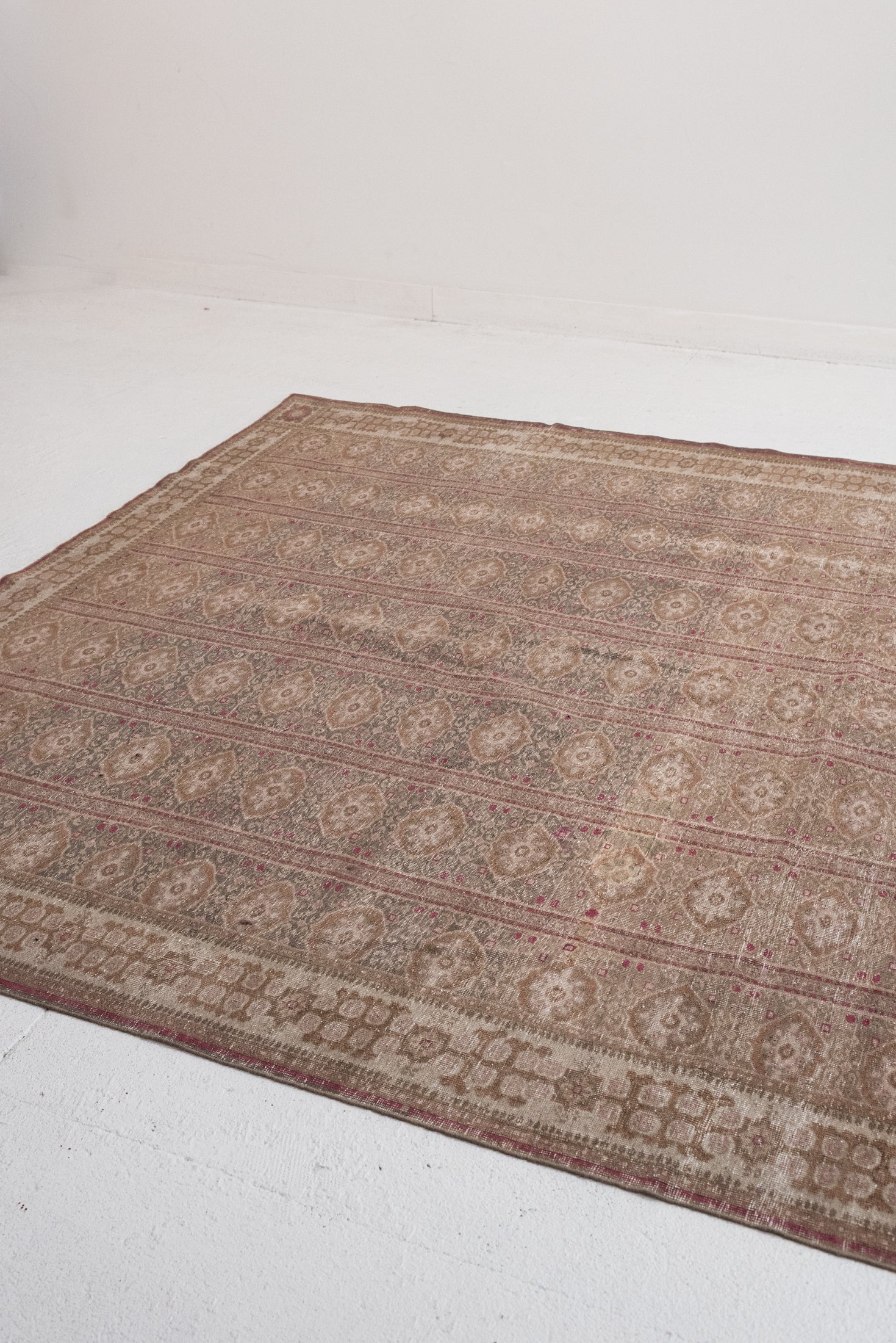 6'7 x 9'5 | CE-S-3372