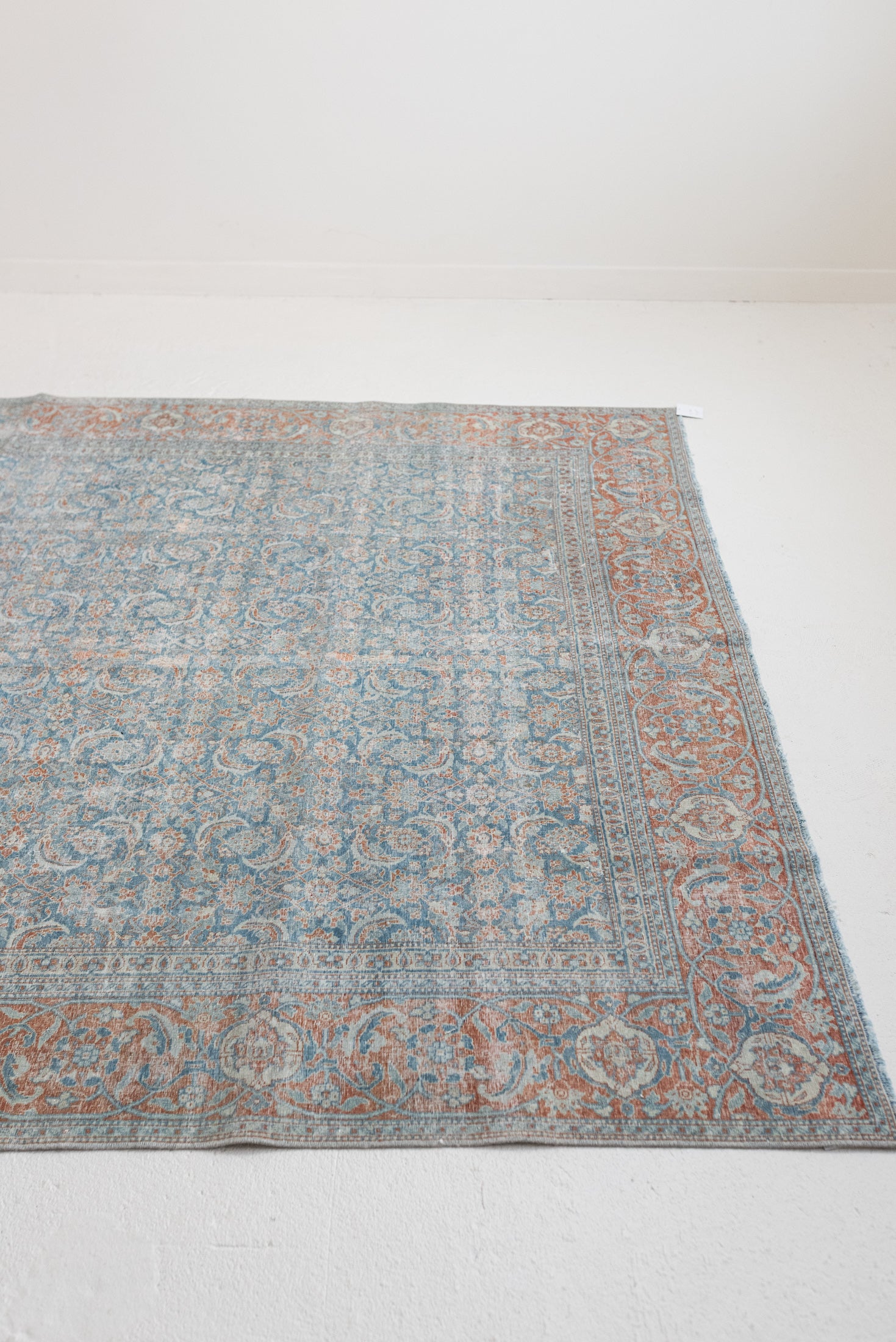 7&#39;1 x 10&#39;2 | Large Vintage Tabriz | Designers V-719