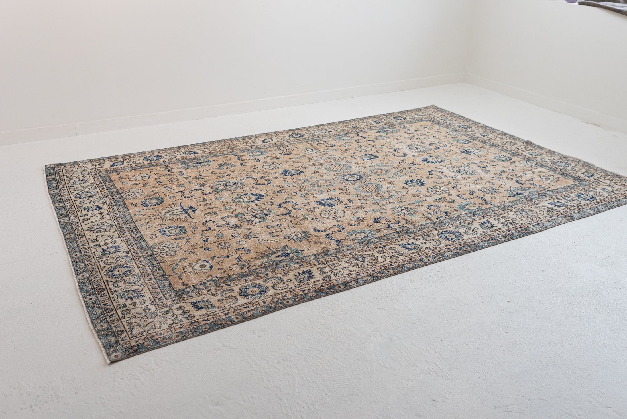 6&#39;9 x 10&#39;3 | Large Oushak Rug | S-2980