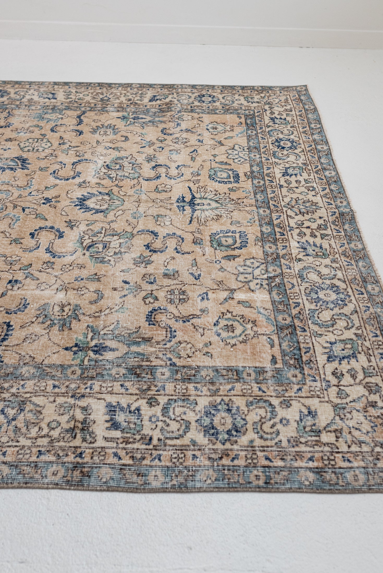 6&#39;9 x 10&#39;3 | Large Oushak Rug | S-2980