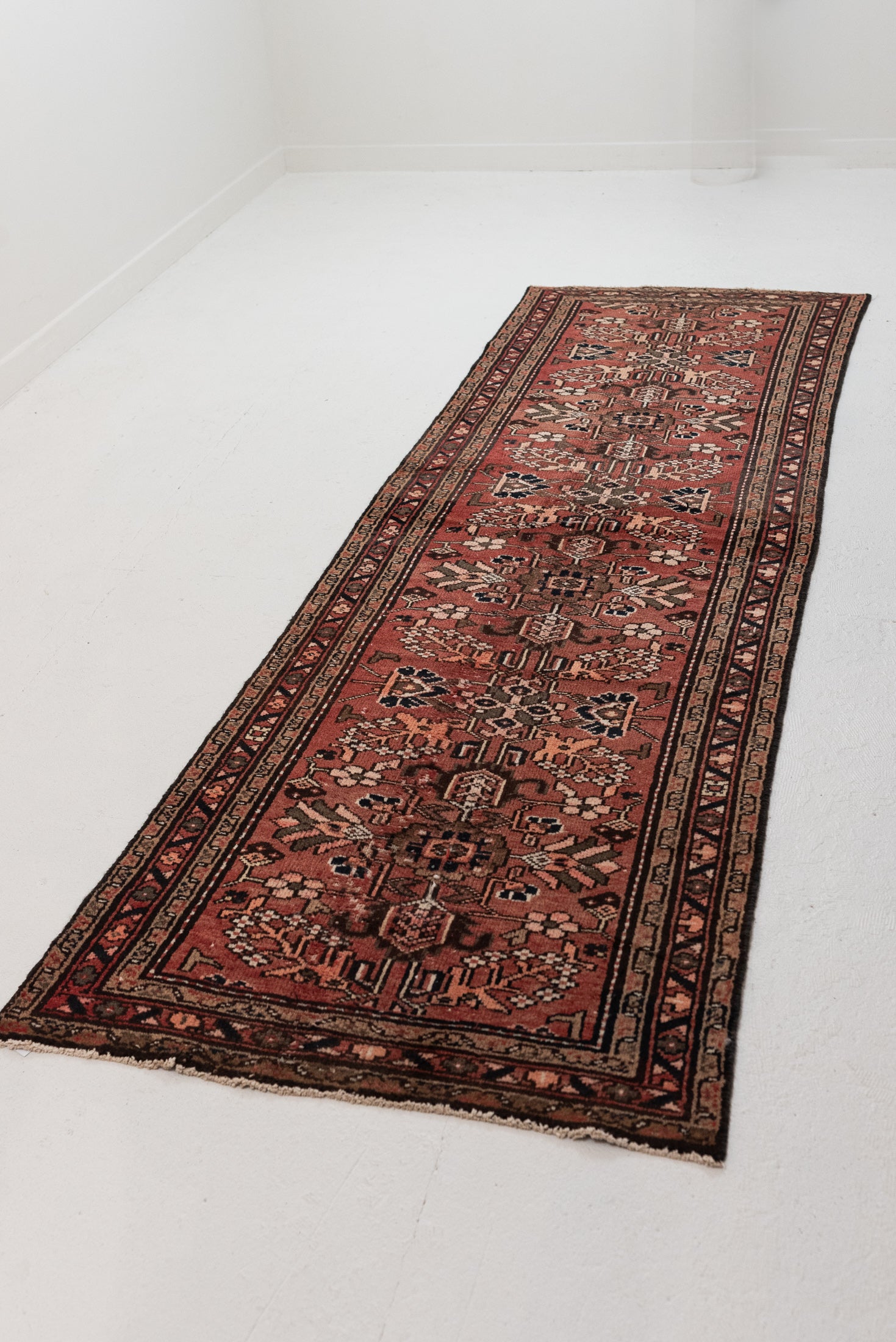 3&#39;1 x 9&#39;7 | Vintage Hamadan Runner | R-3045