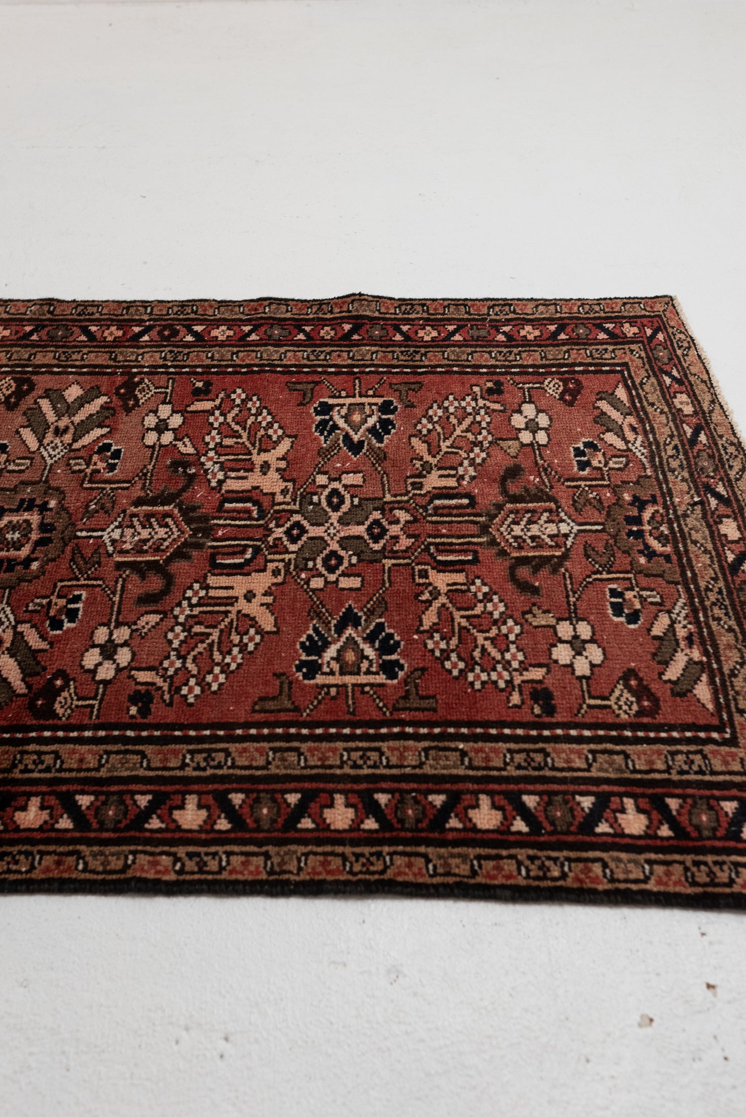 3&#39;1 x 9&#39;7 | Vintage Hamadan Runner | R-3045