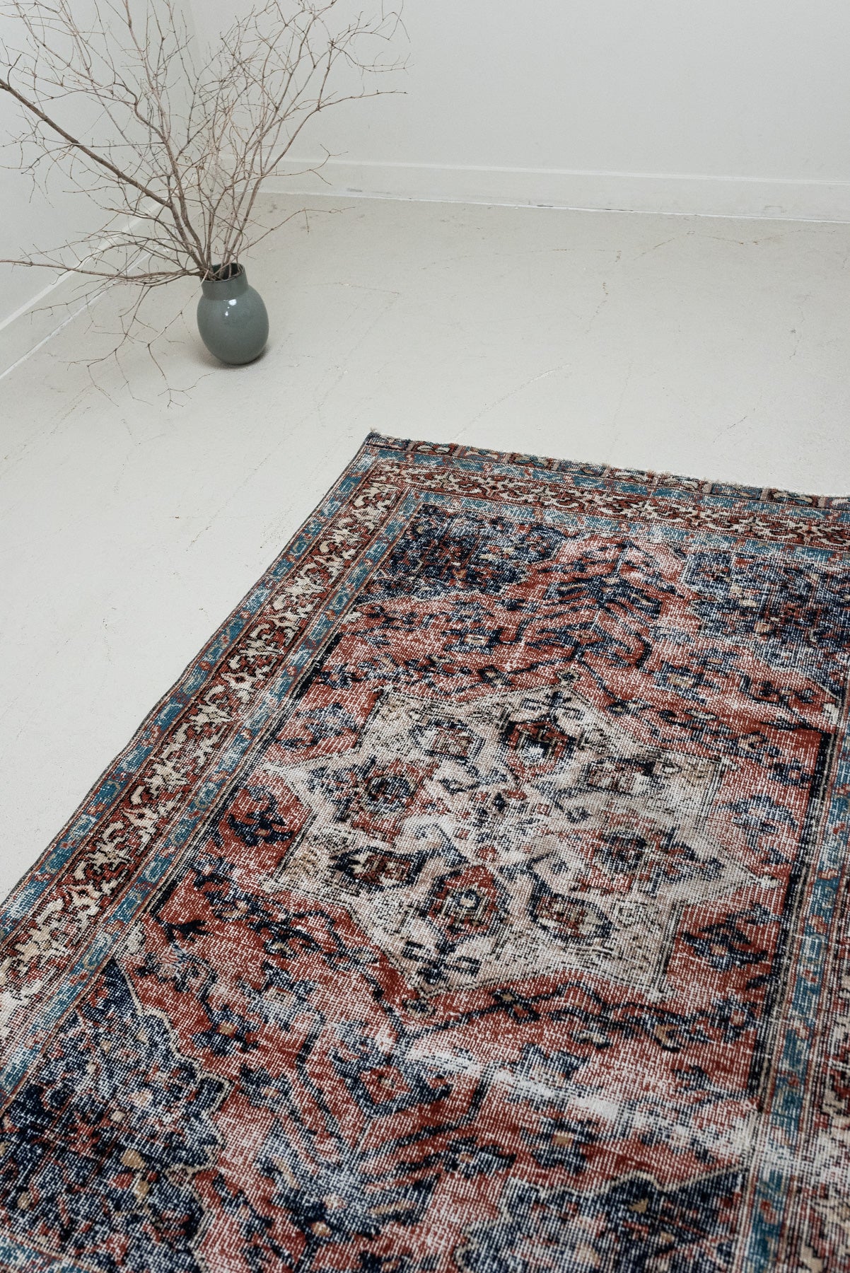 3'10 x 5'10 | Distressed Vintage Rug | N-2554 – Curio Rugs