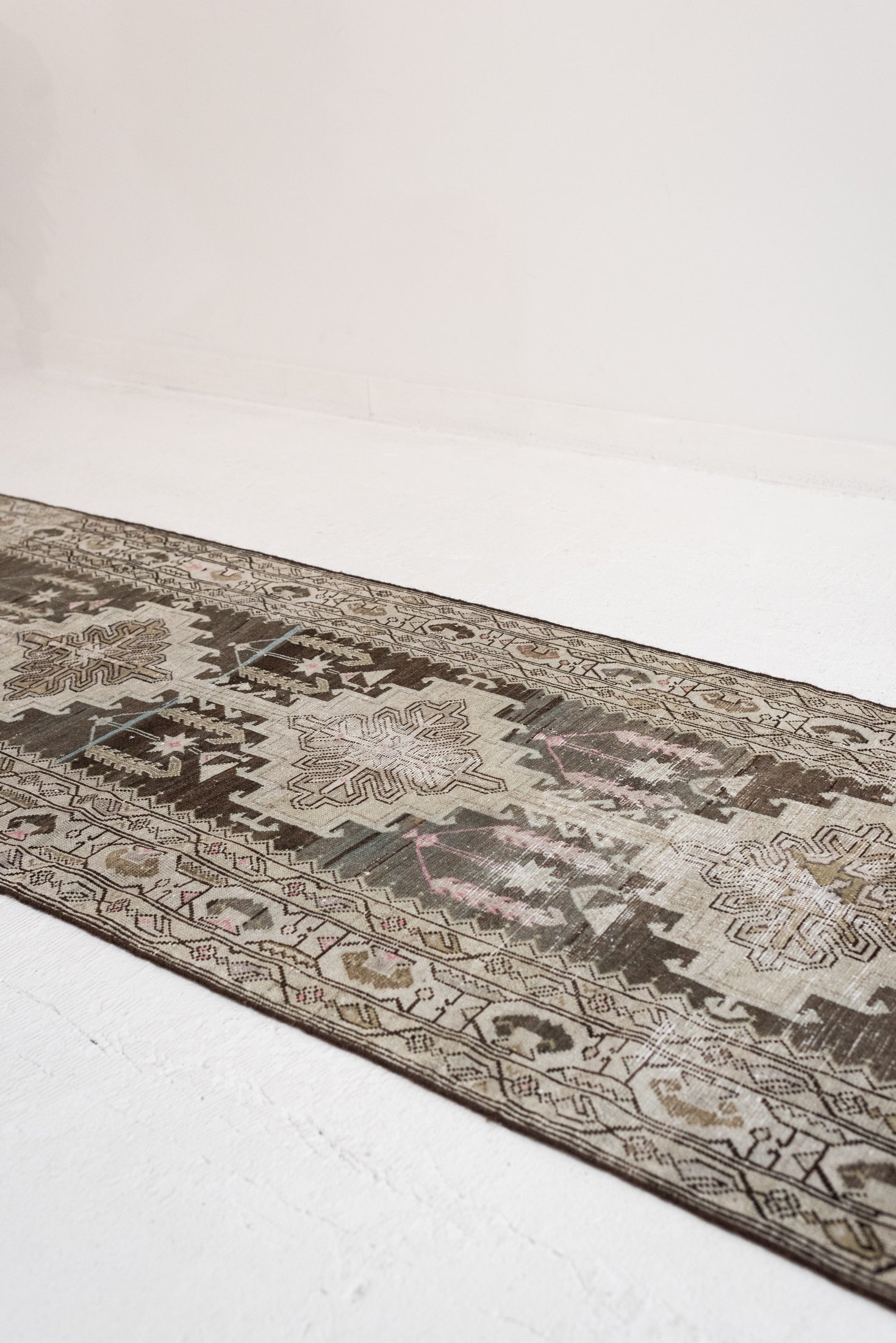 2'10 x 13'2 | R-3815