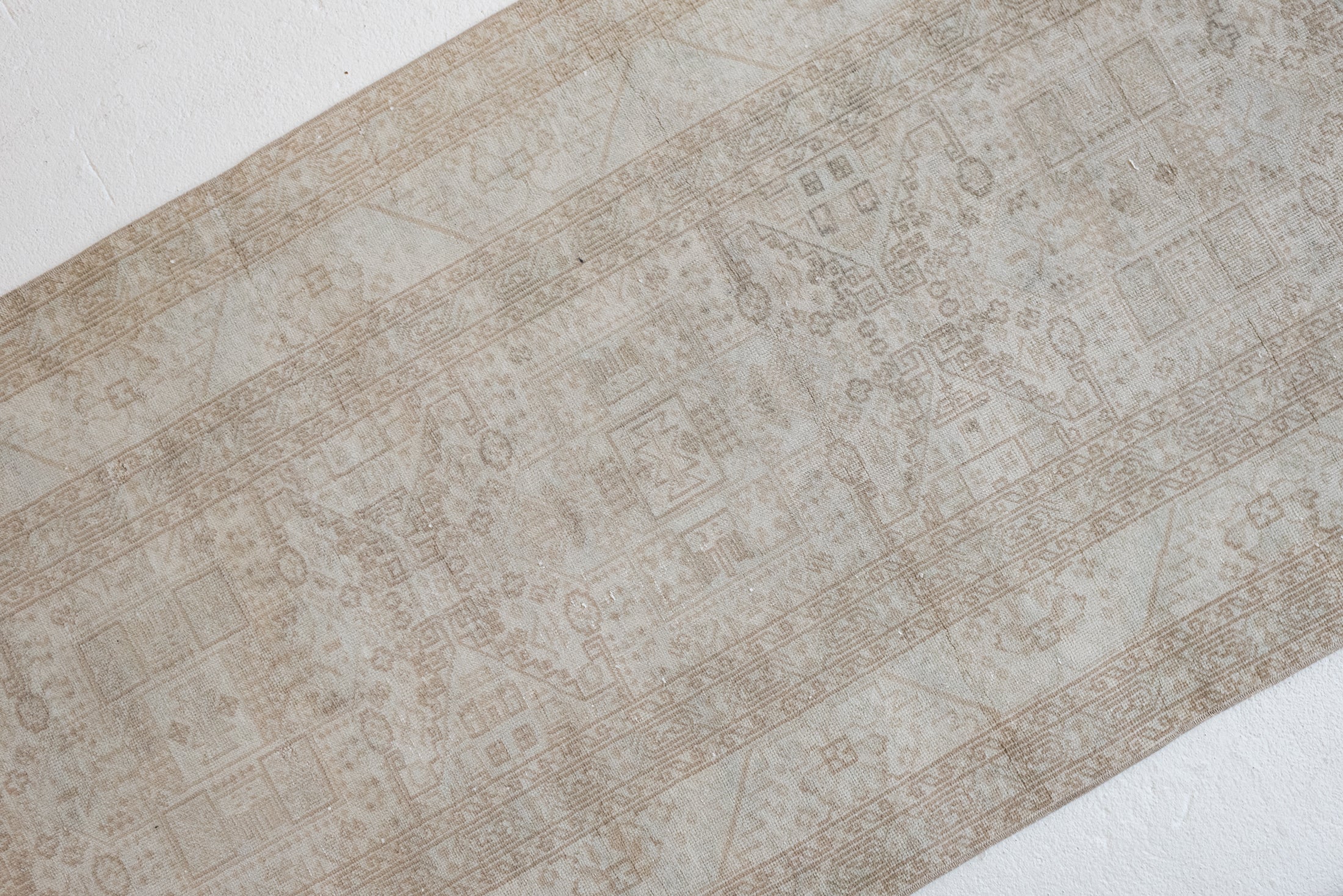 2'10 X 9'2 | Neutral Kayseri Runner | R-3843