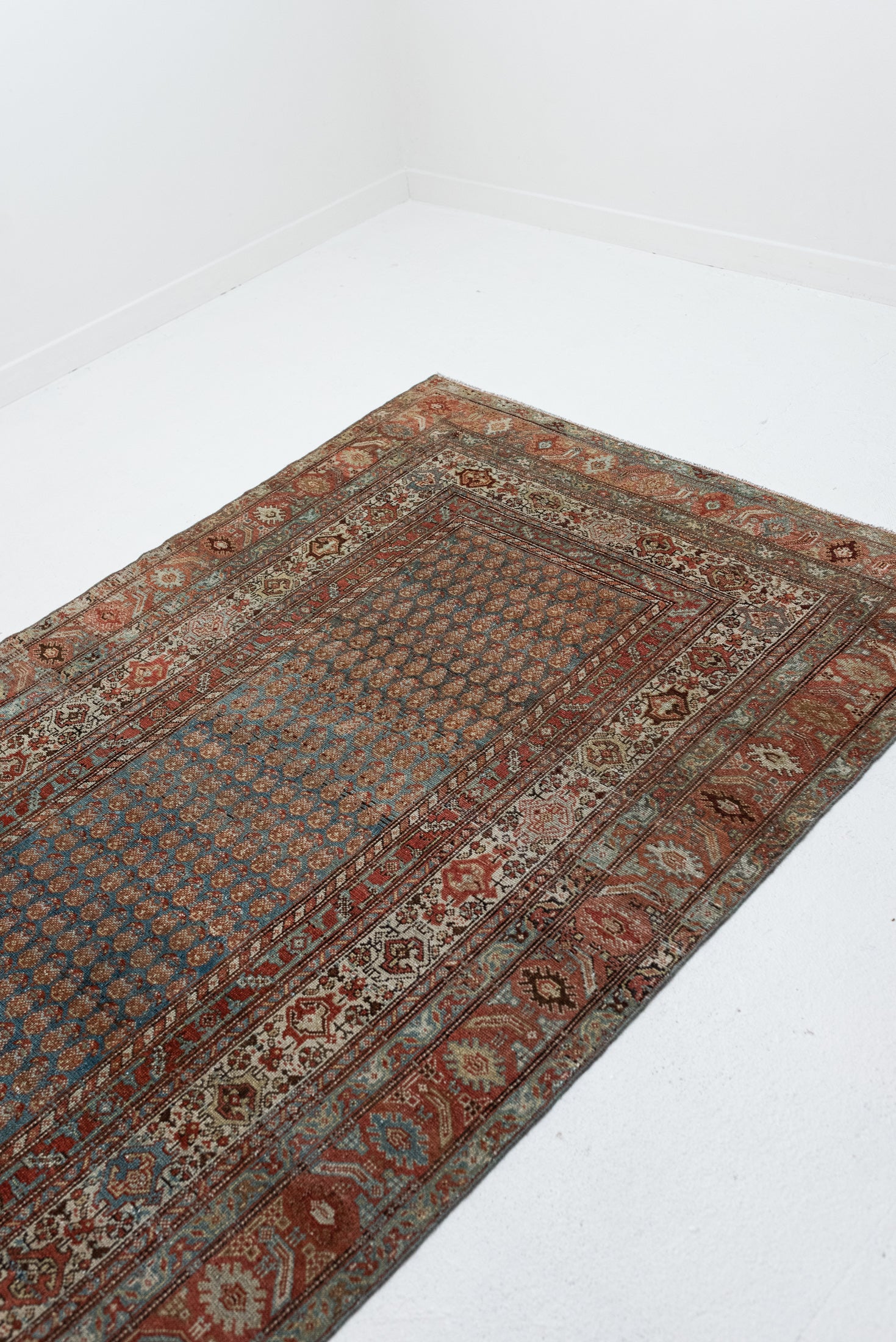 4&#39;10 x 11&#39;3 | Wide Malayer Runner | R-3047