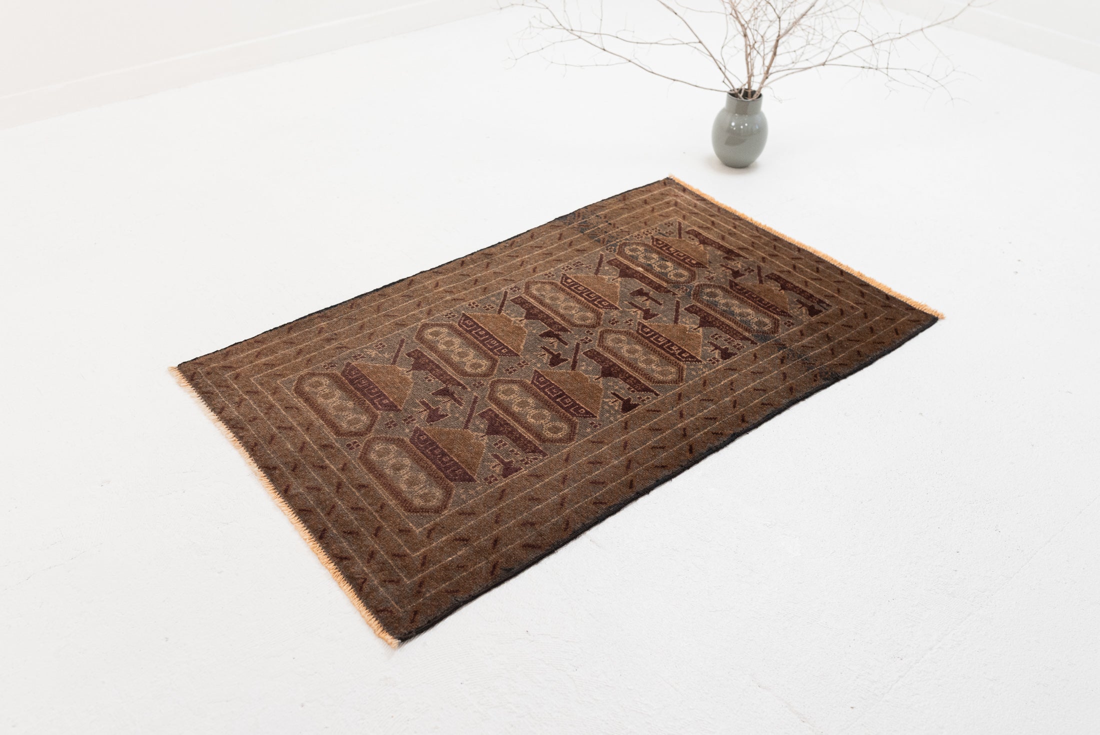 2&#39;10 x 4&#39;10 | Small Brown &amp; Gray Vintage Rug | W-3036