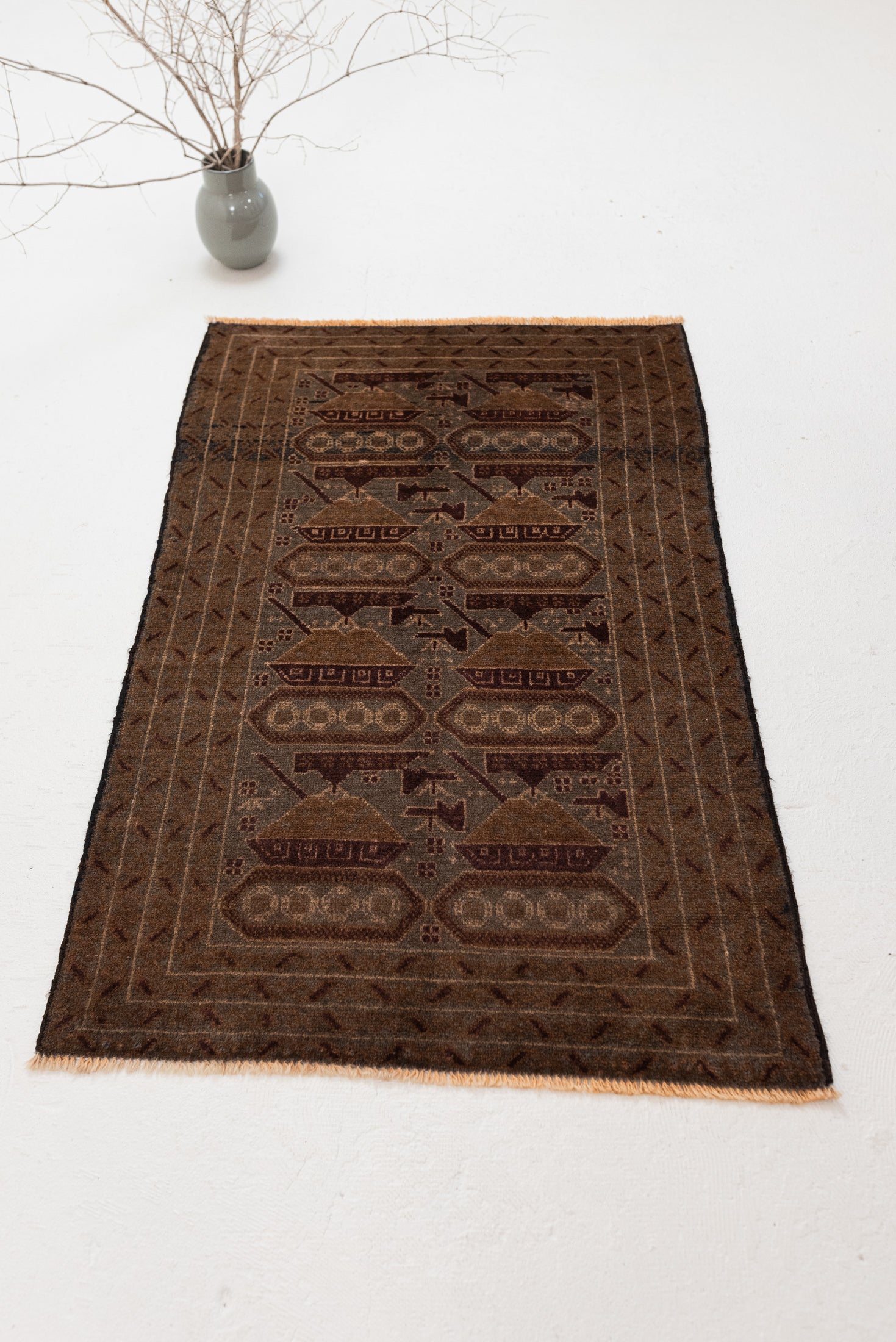 2&#39;10 x 4&#39;10 | Small Brown &amp; Gray Vintage Rug | W-3036