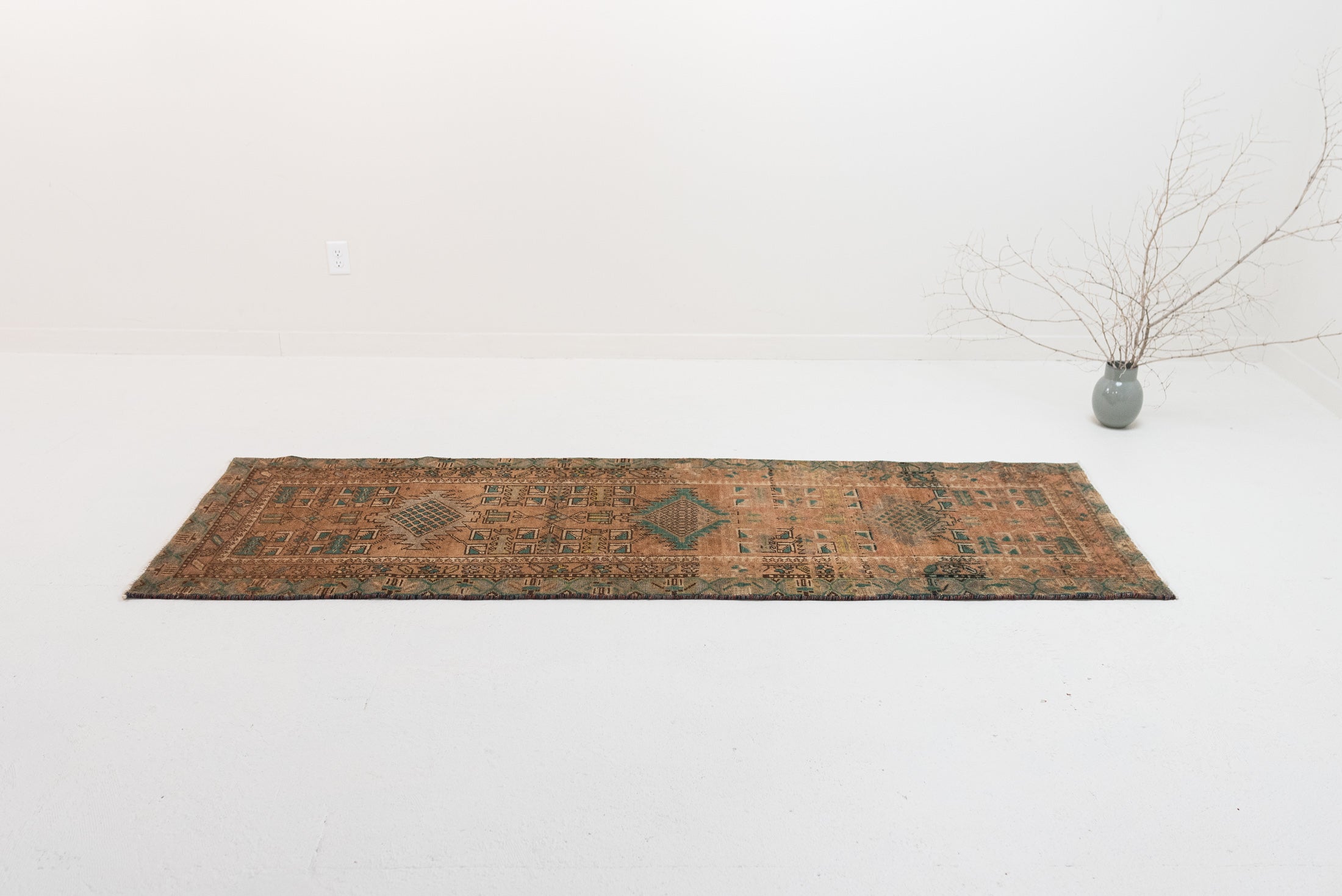 2&#39;10 x 8&#39;3 | Vintage Runner | R-3040