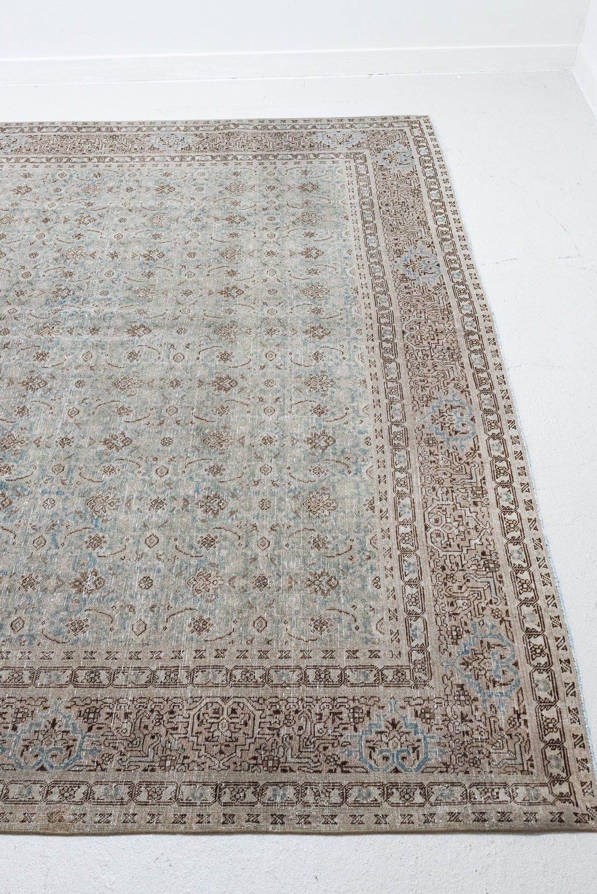 8&#39;3 x 10&#39;7 | Vintage Tabriz | Designers L-2548