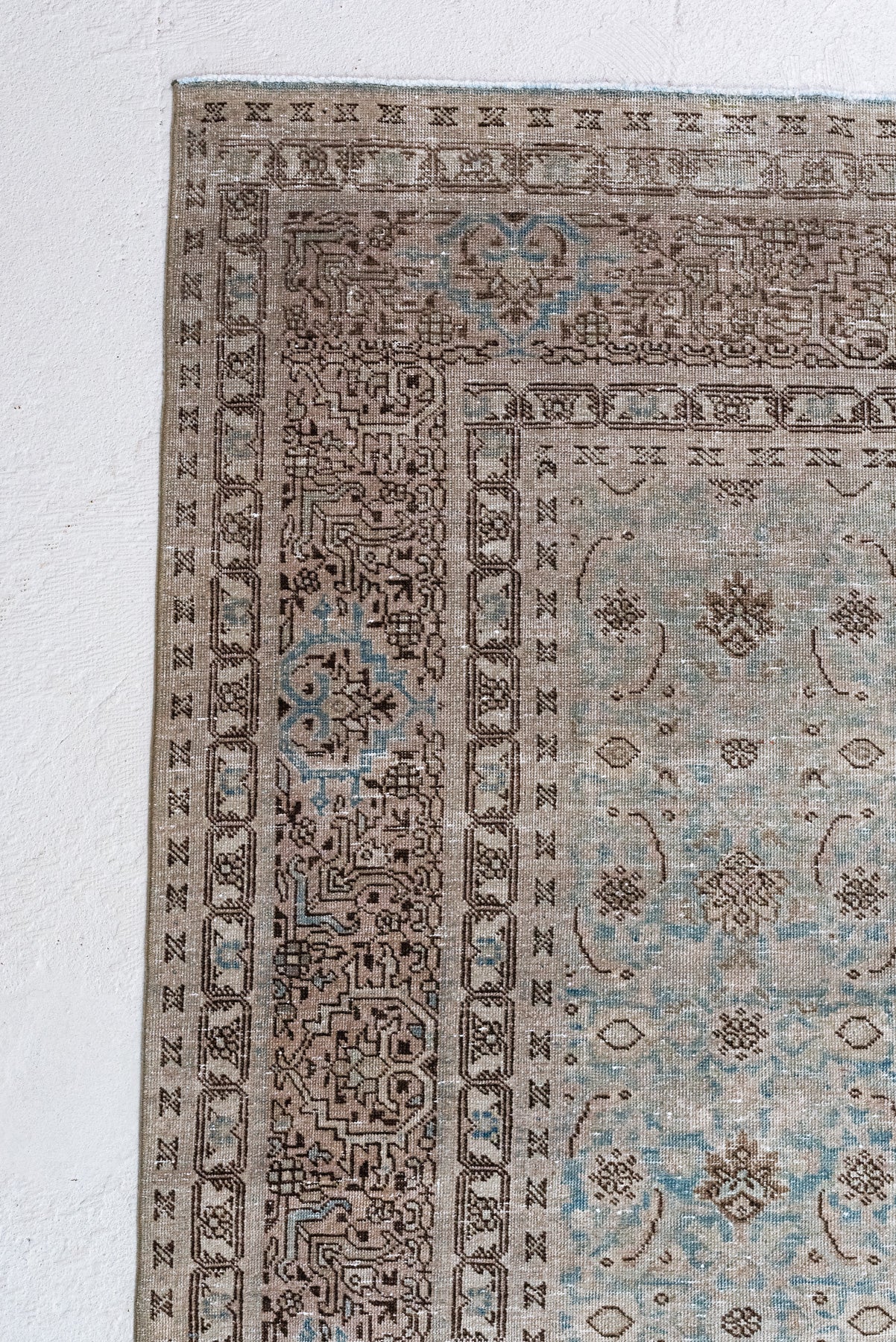 8&#39;3 x 10&#39;7 | Vintage Tabriz | Designers L-2548