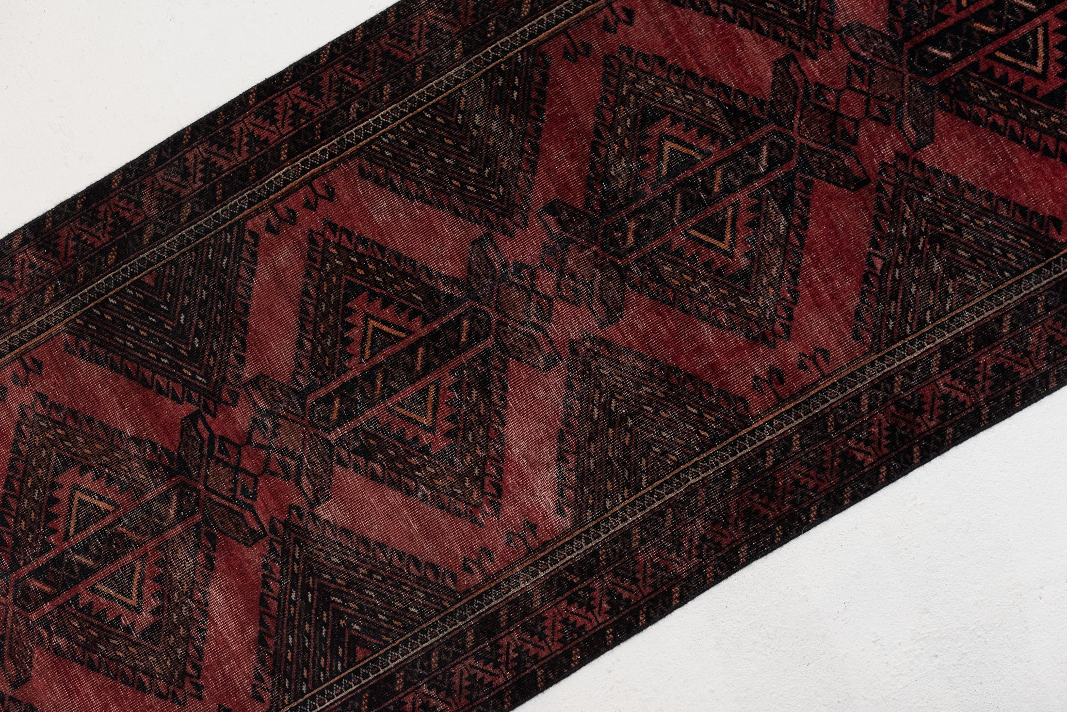 2&#39;10 x 8&#39;2 | Moody Tribal Vintage Runner | R-3034