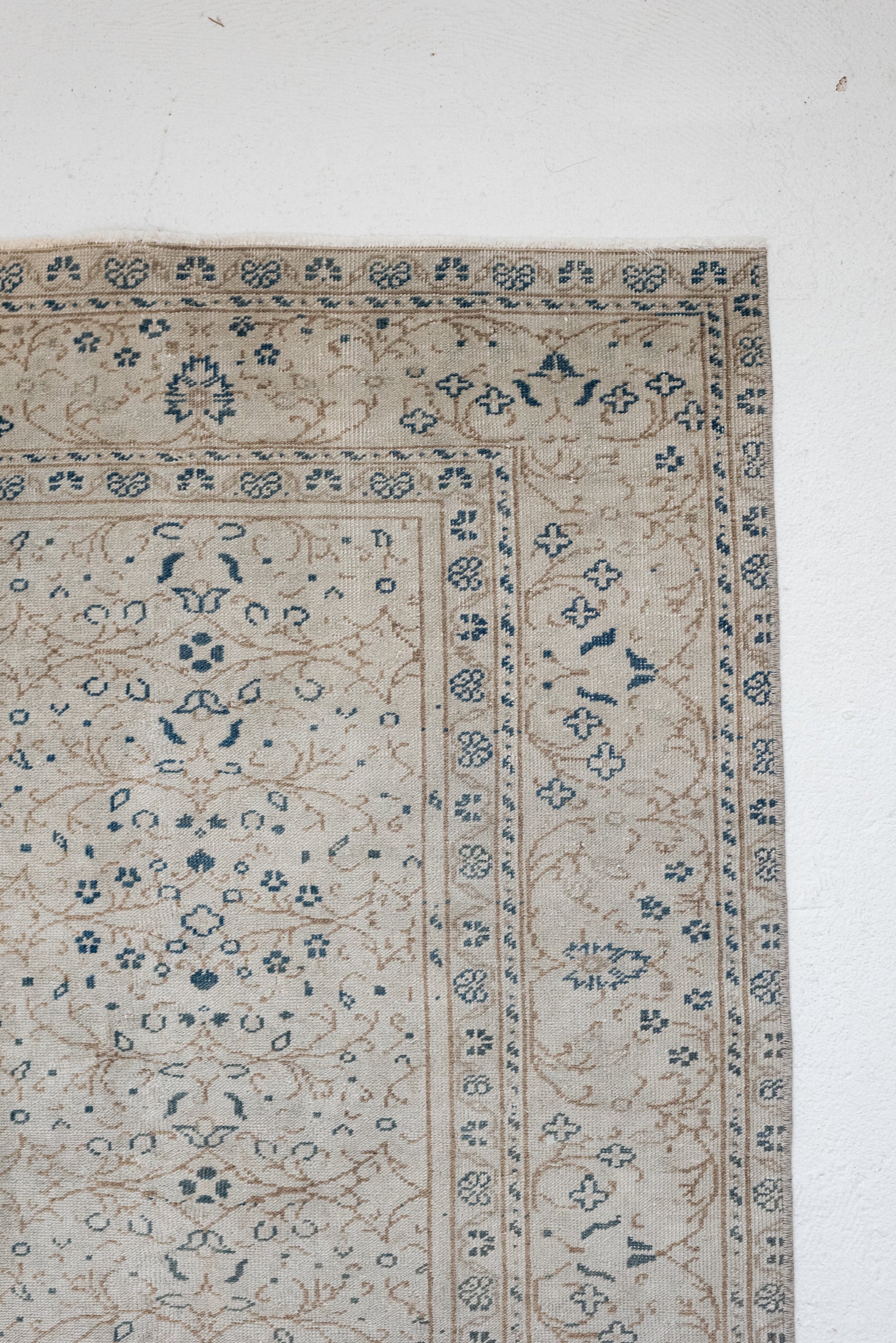 6'6 x 9'5 | Large Vintaqge Kayseri | S-3733