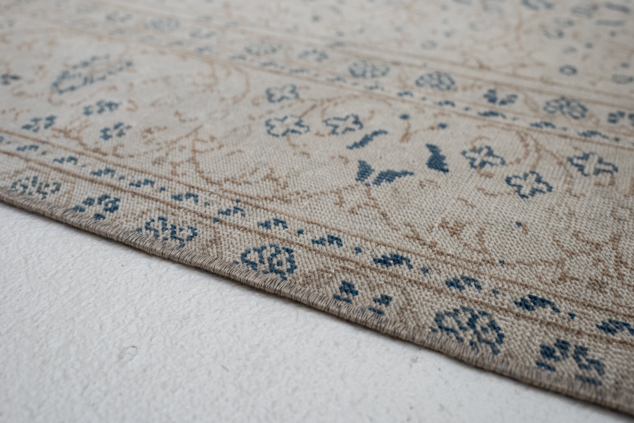 6'6 x 9'5 | Large Vintaqge Kayseri | S-3733