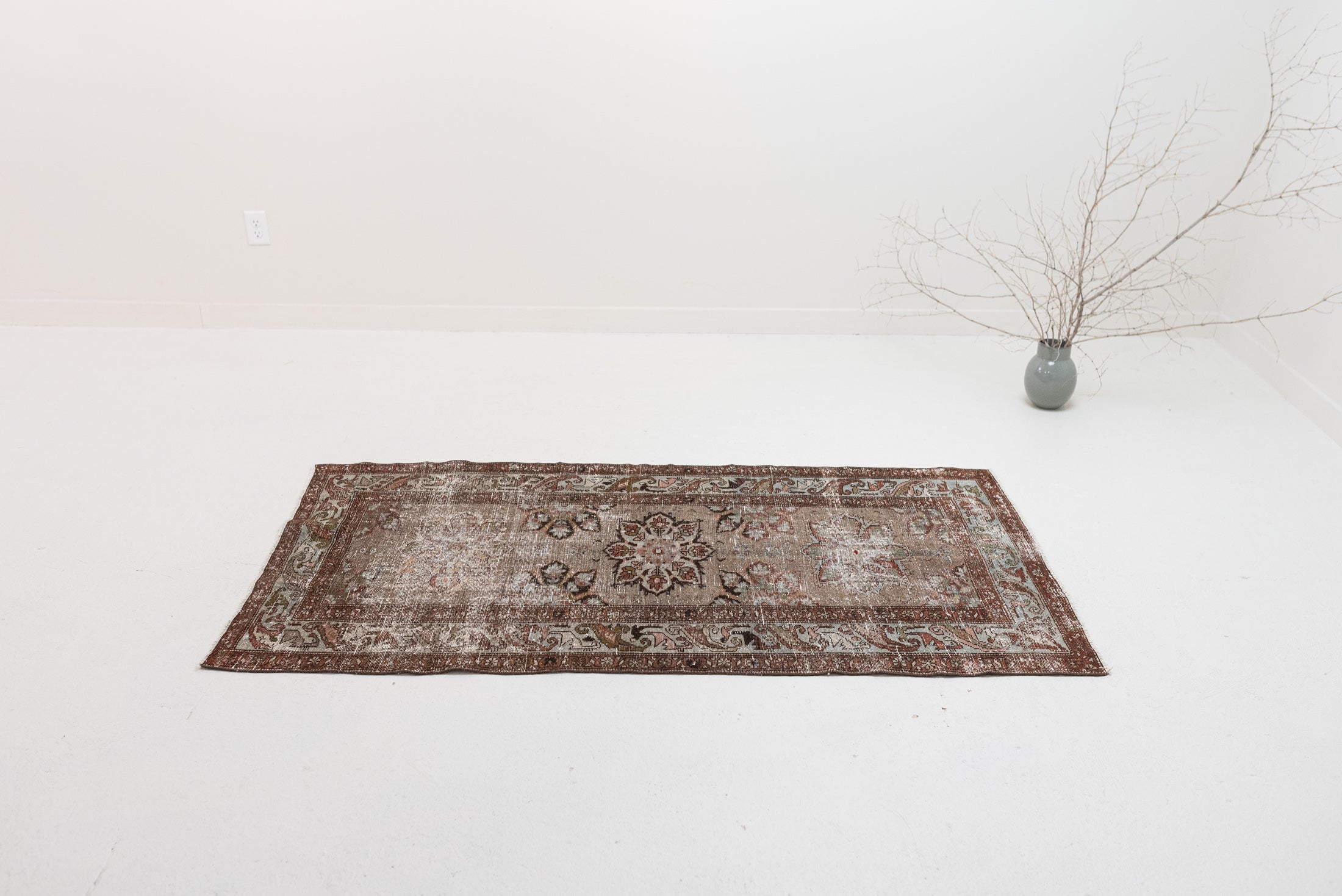 3&#39;4 x 6&#39;2 | Medium Malayer Vintage Rug | W-3052