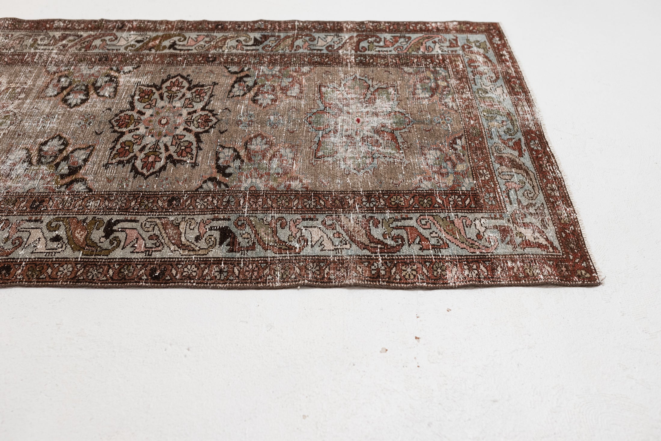 3&#39;4 x 6&#39;2 | Medium Malayer Vintage Rug | W-3052