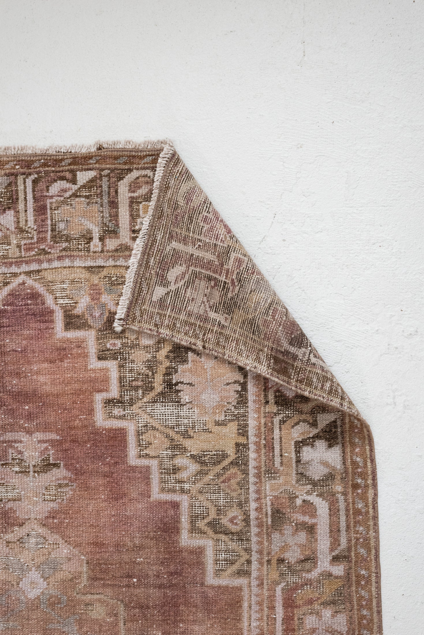 Reserved | AS | 4'1 x 7'0 | N-3915