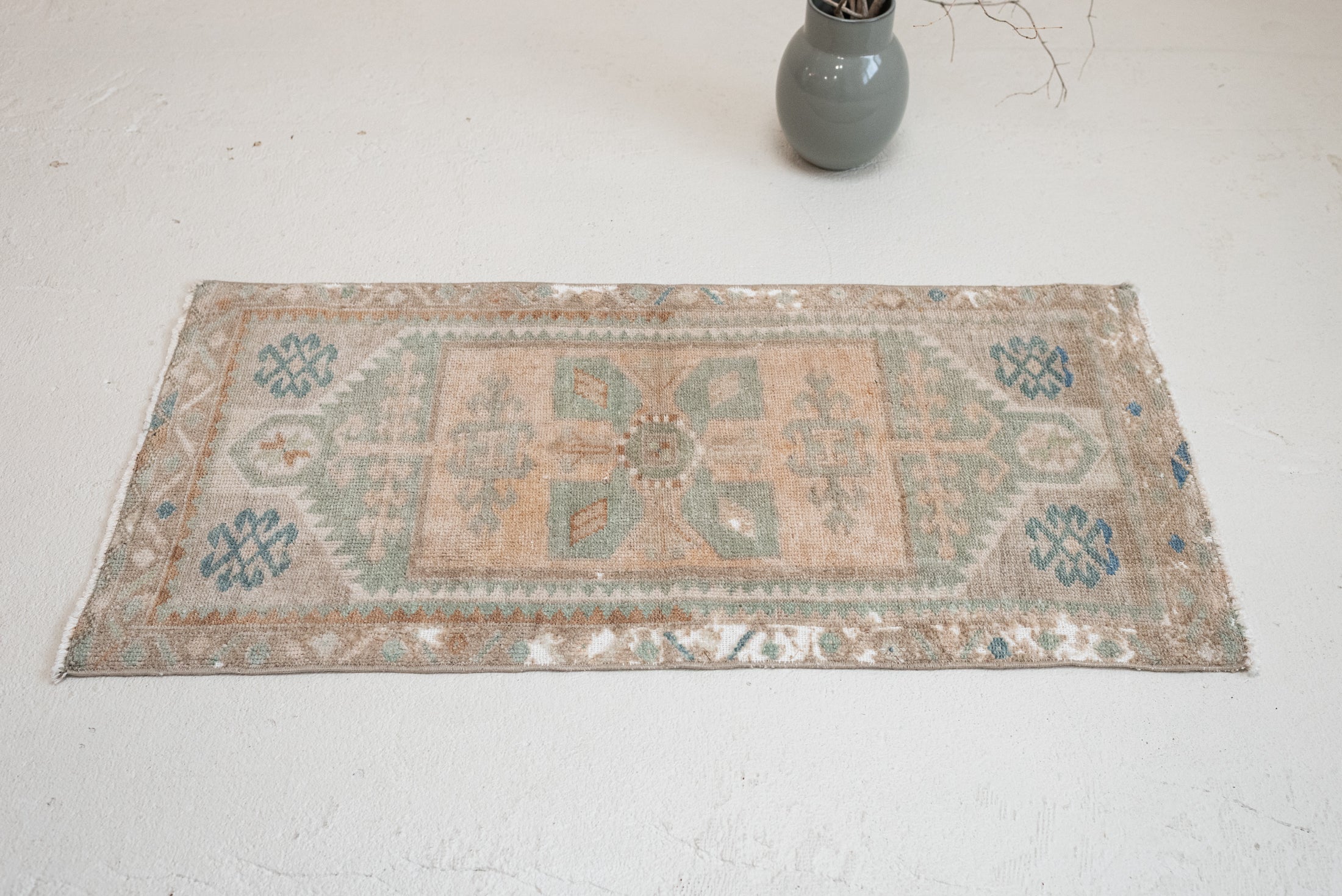 1'8 x 3'4 | Mini 4026