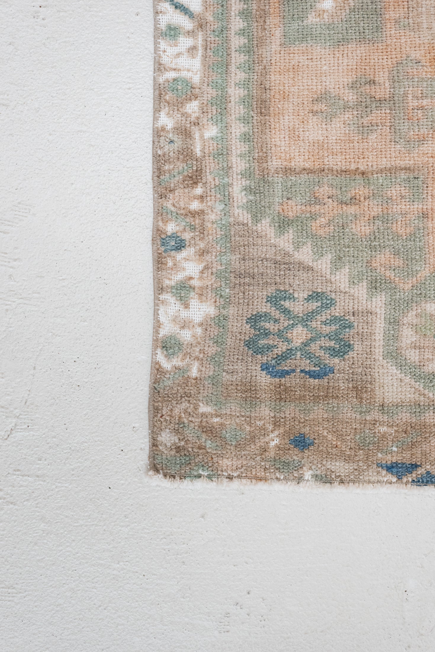 1'8 x 3'4 | Mini 4026