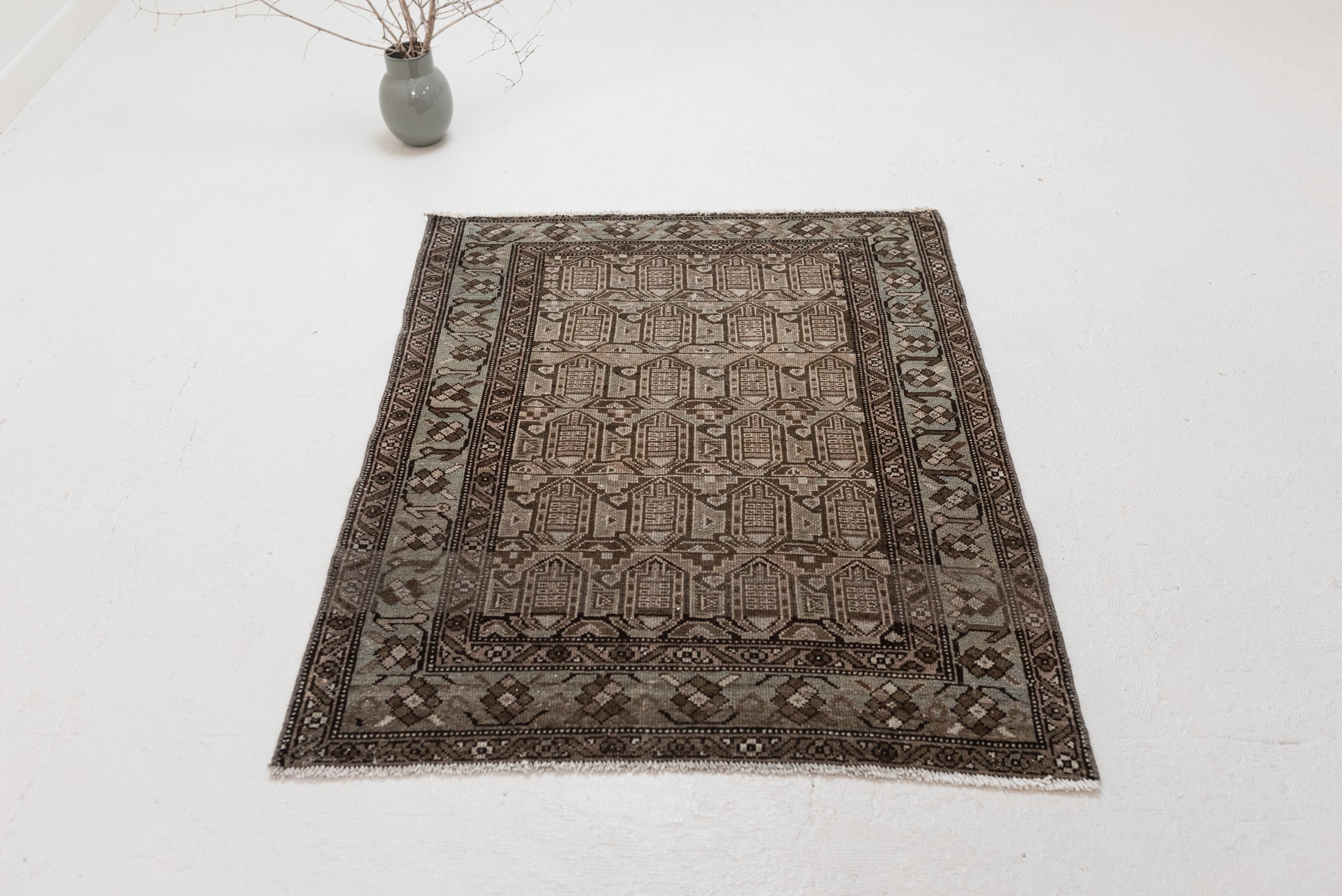 3&#39;4 x 4&#39;5 | Small Vintage Malayer | CE-W-3058