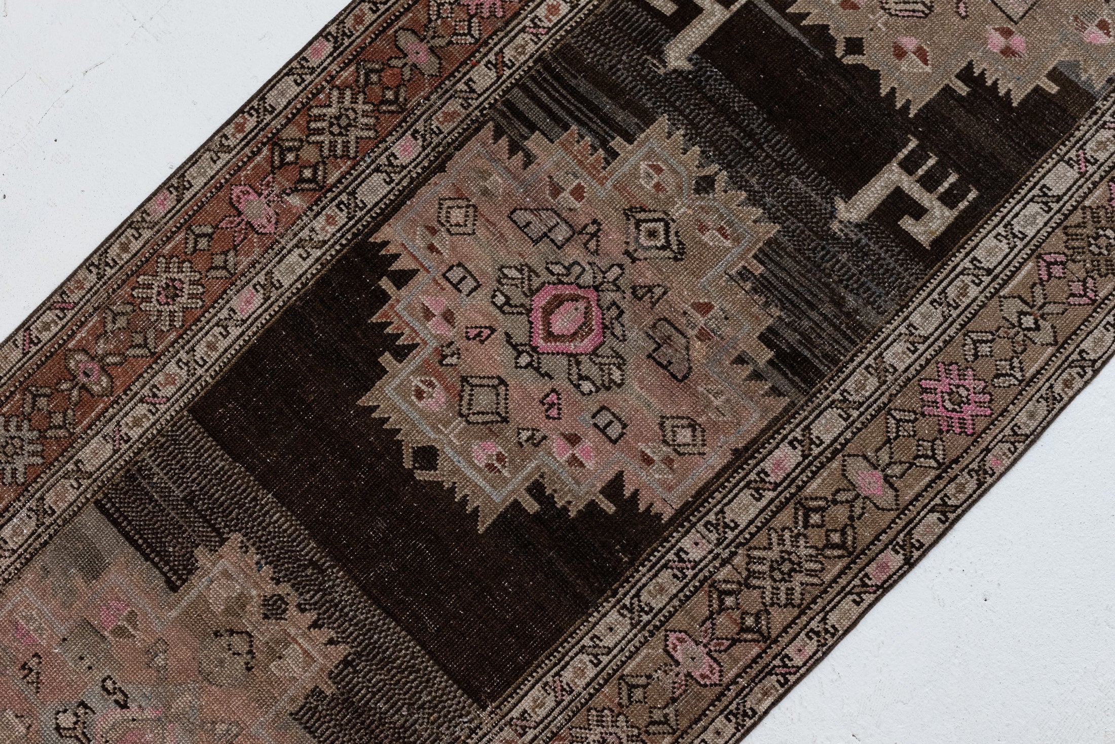 3&#39;1 x 16&#39;0 | Long Antique Runner | CE-R-3062