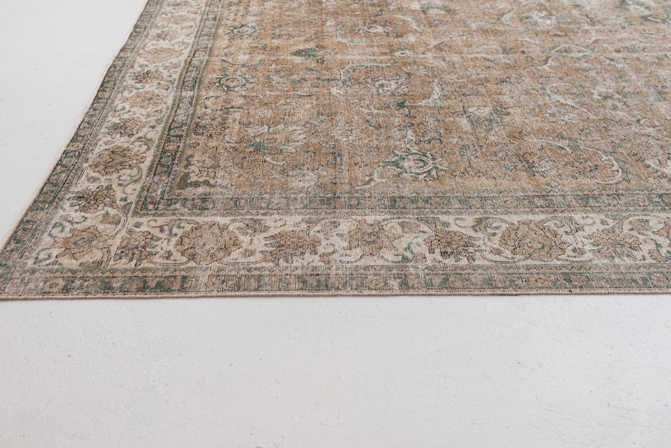 9&#39;7 x 12&#39;7 | Extra Large Vintage Tabriz | L-3017