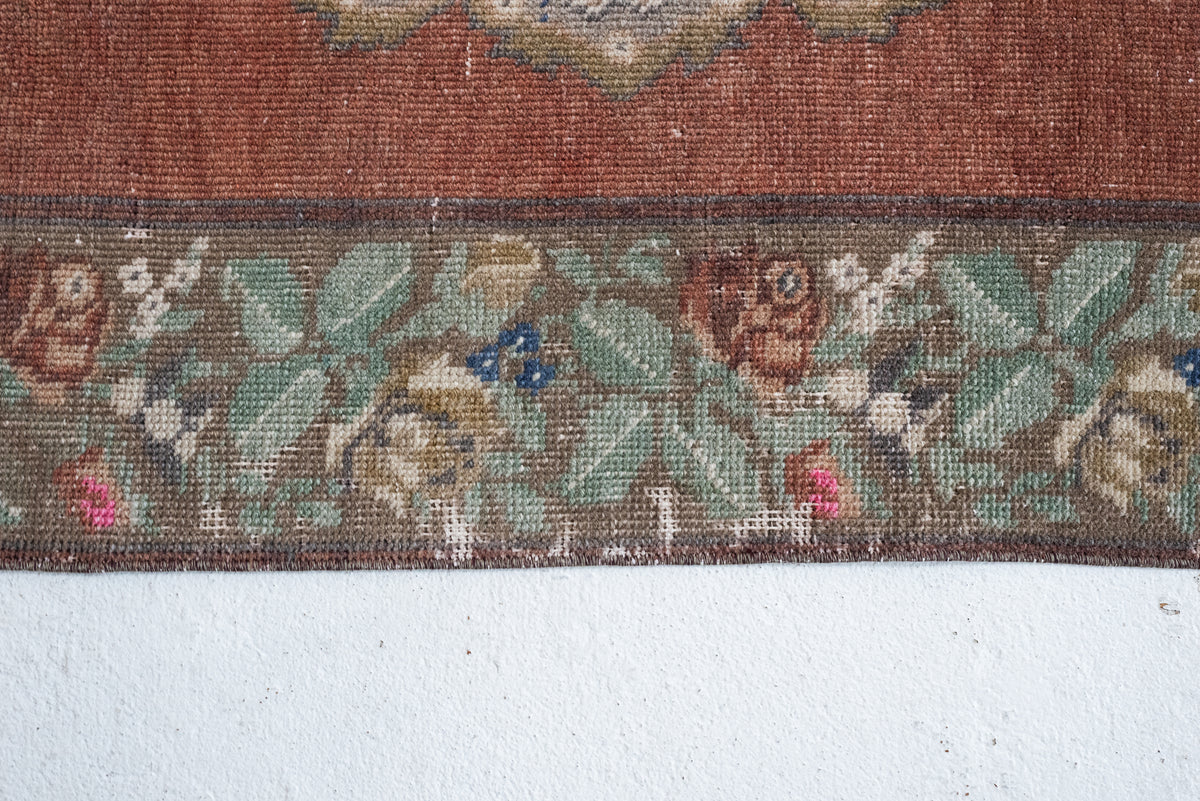 3'8 x 10'7 | R-4983