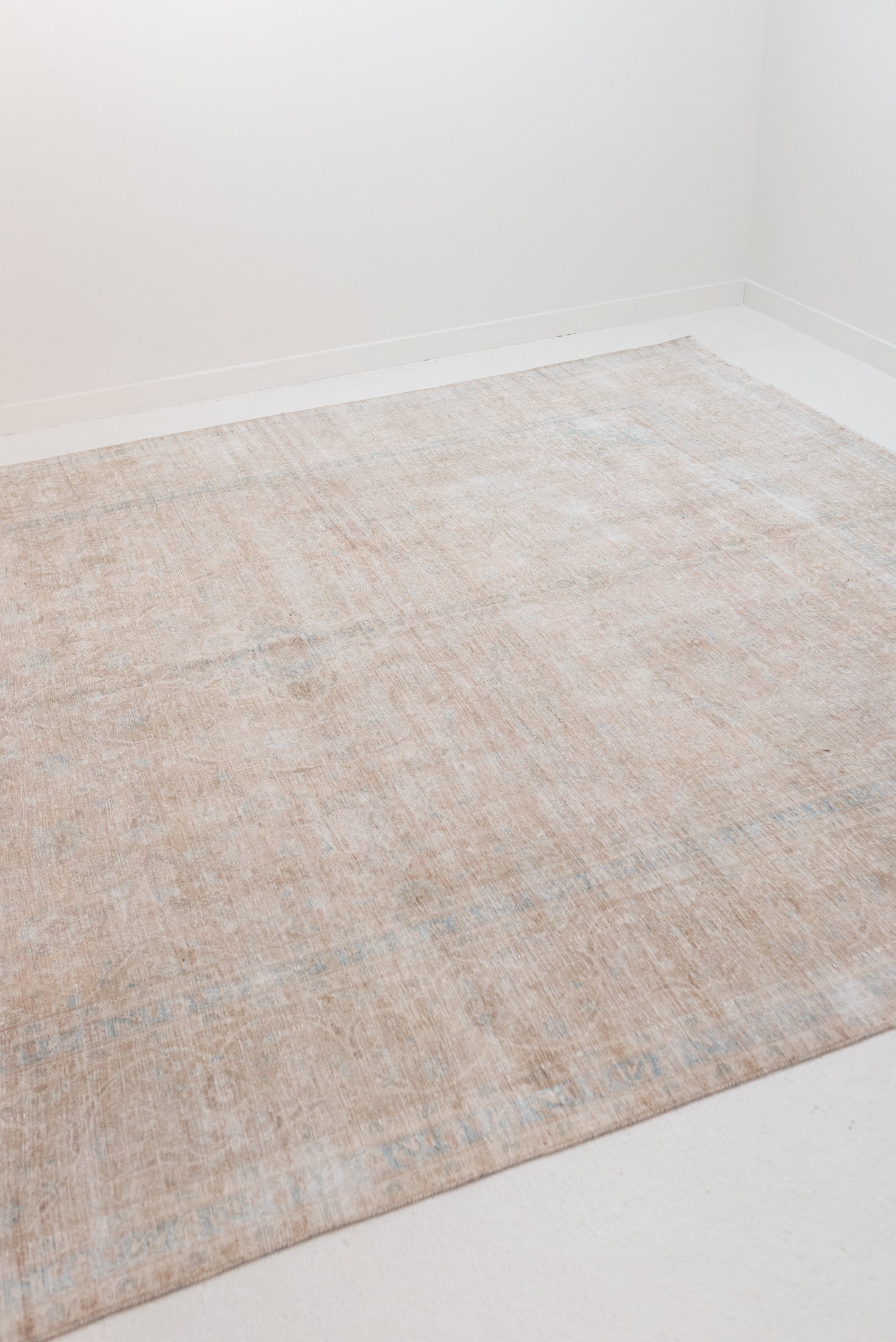 9&#39;6 x 12&#39;9 | Extra Large Vintage Rug | L-3008