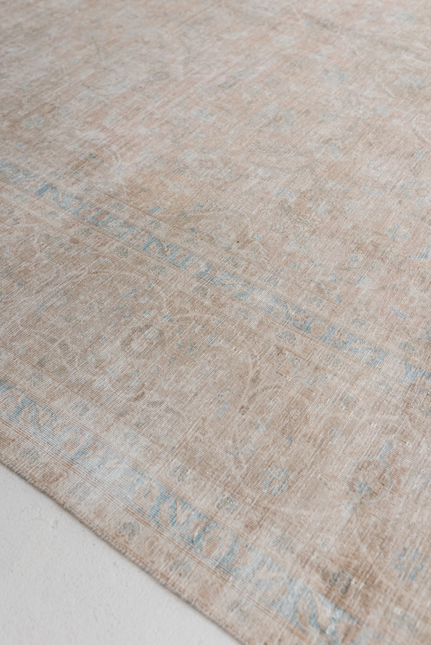 9&#39;6 x 12&#39;9 | Extra Large Vintage Rug | L-3008