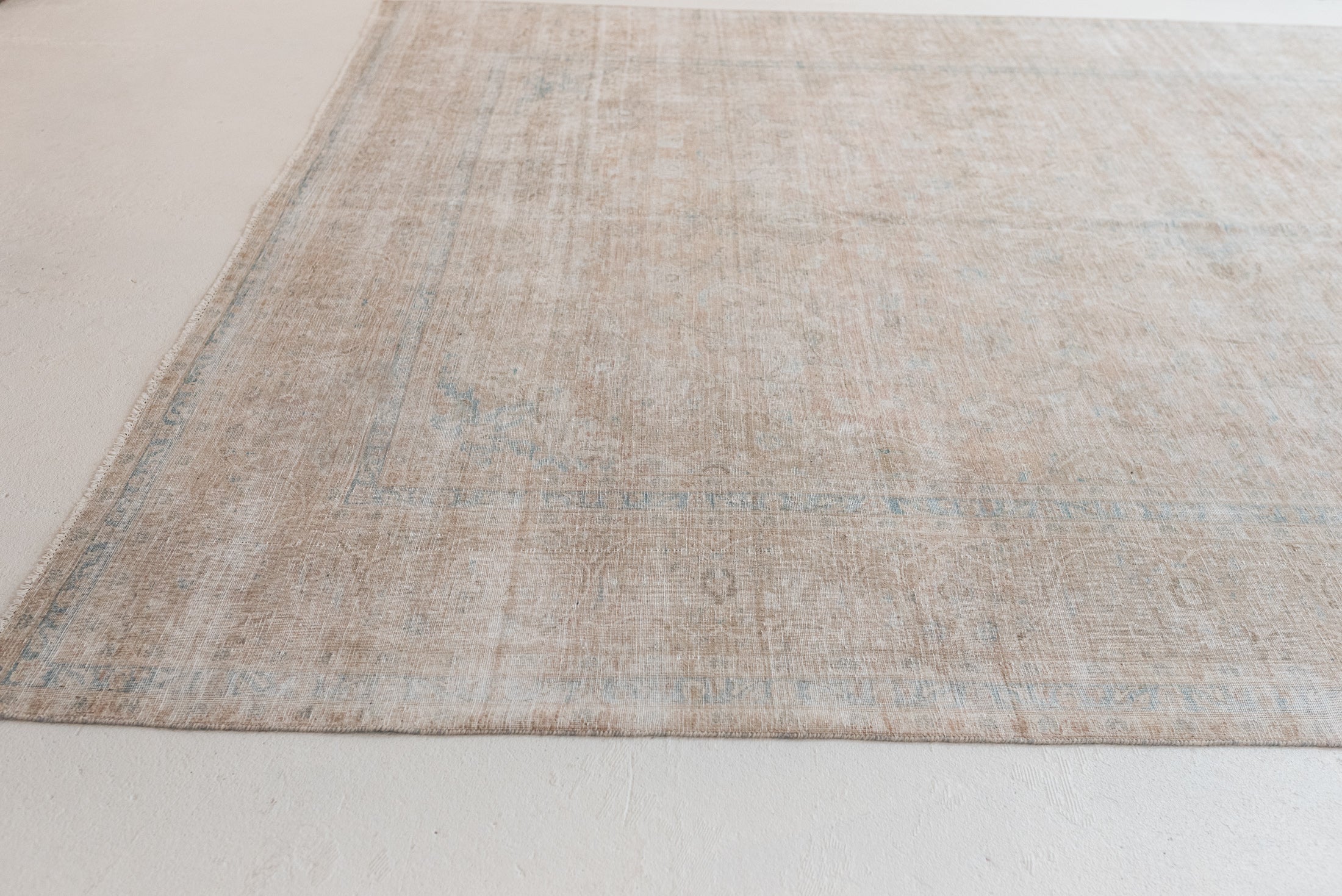 9&#39;6 x 12&#39;9 | Extra Large Vintage Rug | L-3008