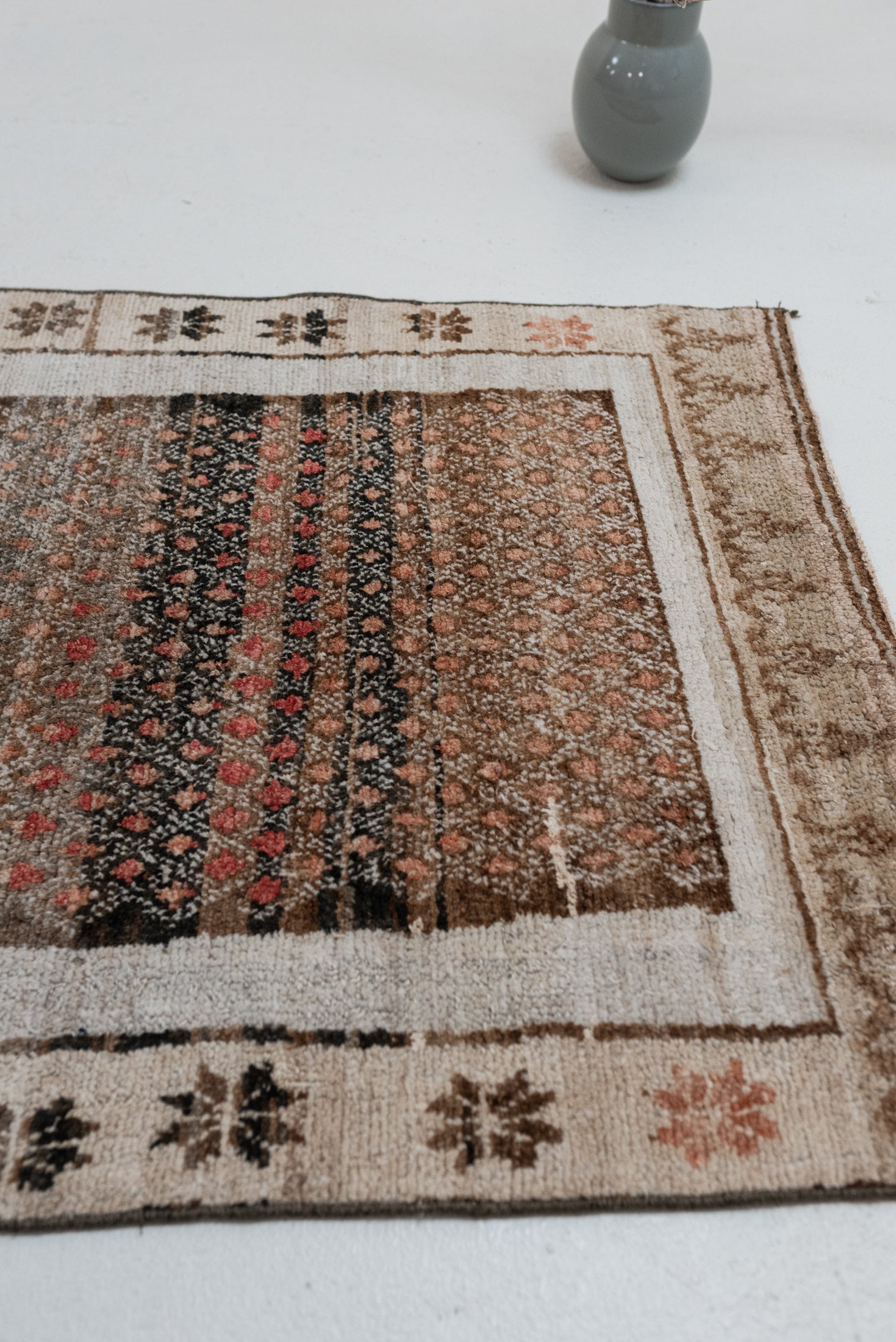 3&#39;0 x 5&#39;4 | Small Vintage Designers Rug | CE-W-3075