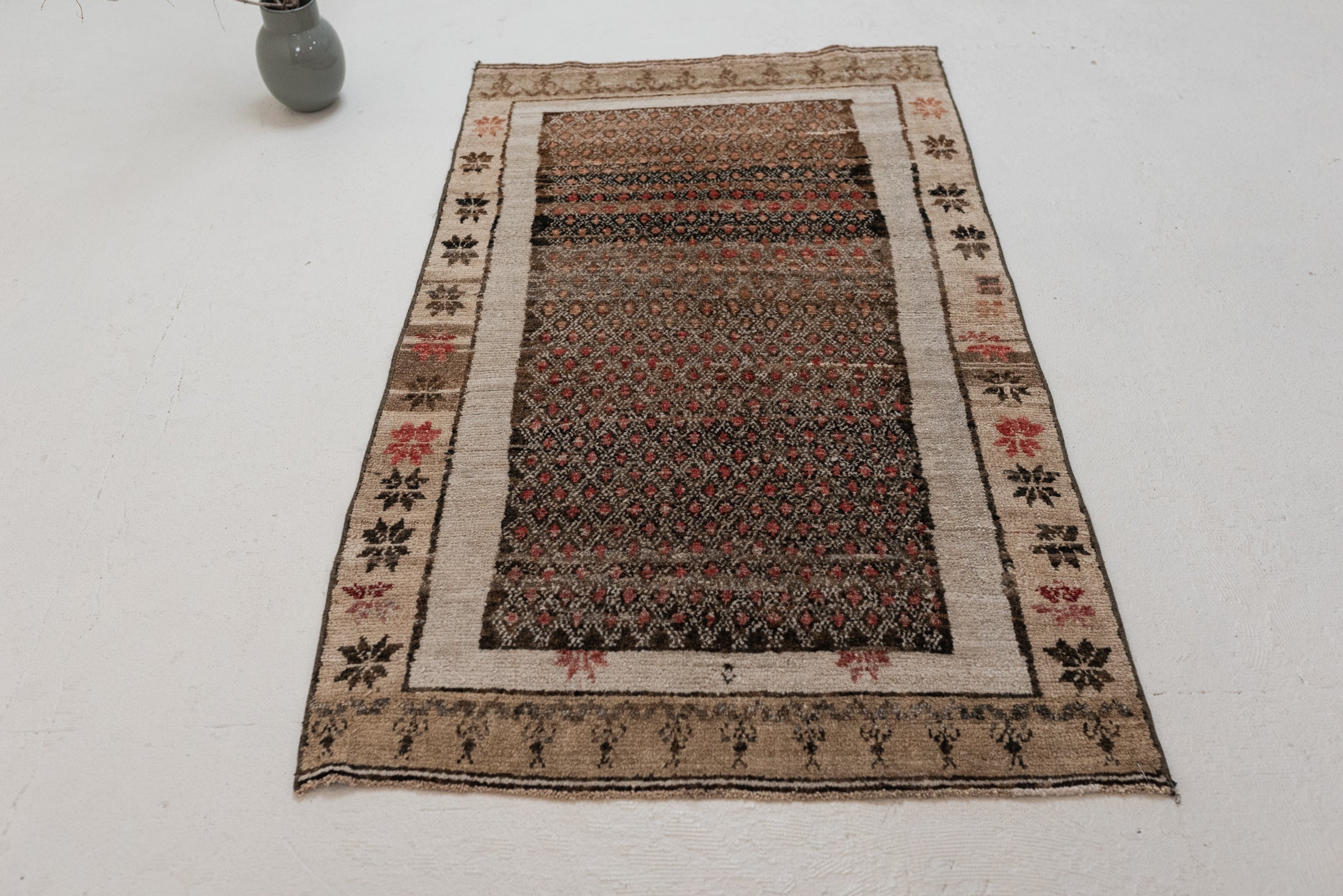 3&#39;0 x 5&#39;4 | Small Vintage Designers Rug | CE-W-3075