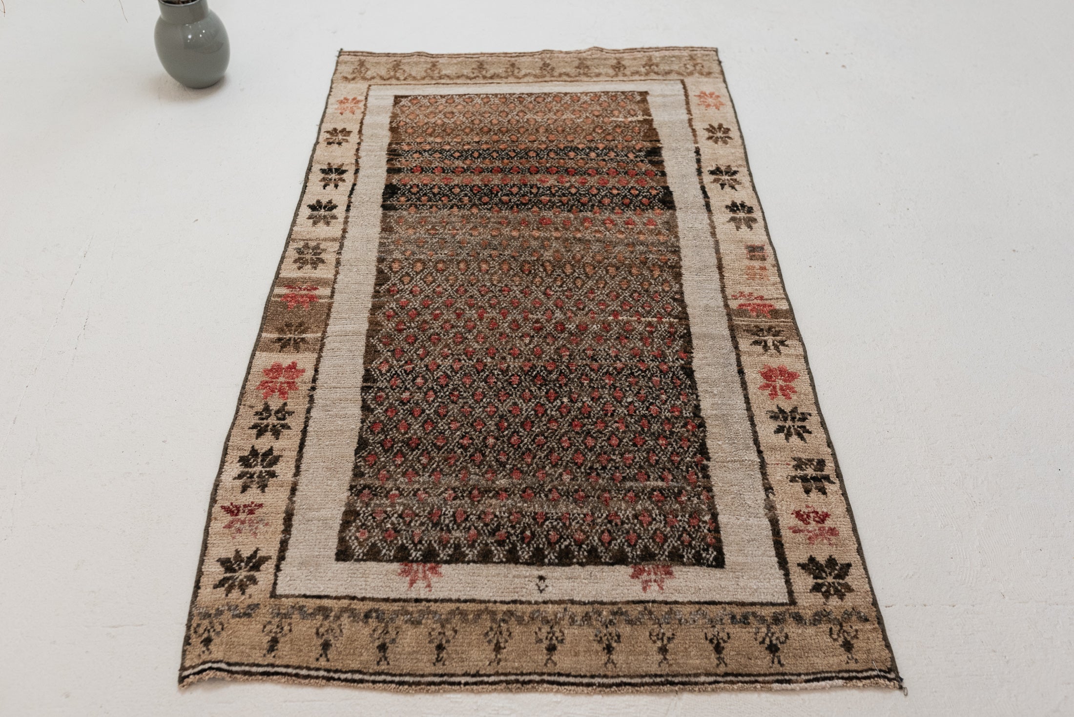 3&#39;0 x 5&#39;4 | Small Vintage Designers Rug | CE-W-3075