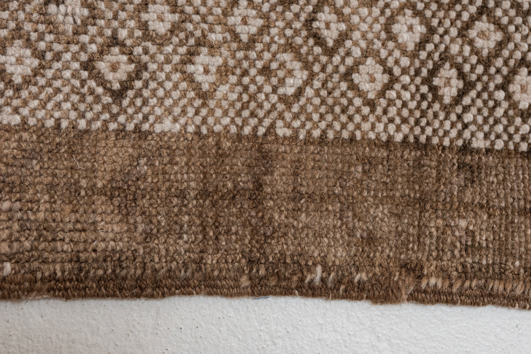 2&#39;9 x 4&#39;7 | Small Neutral Vintage Rug | CE-W-3071